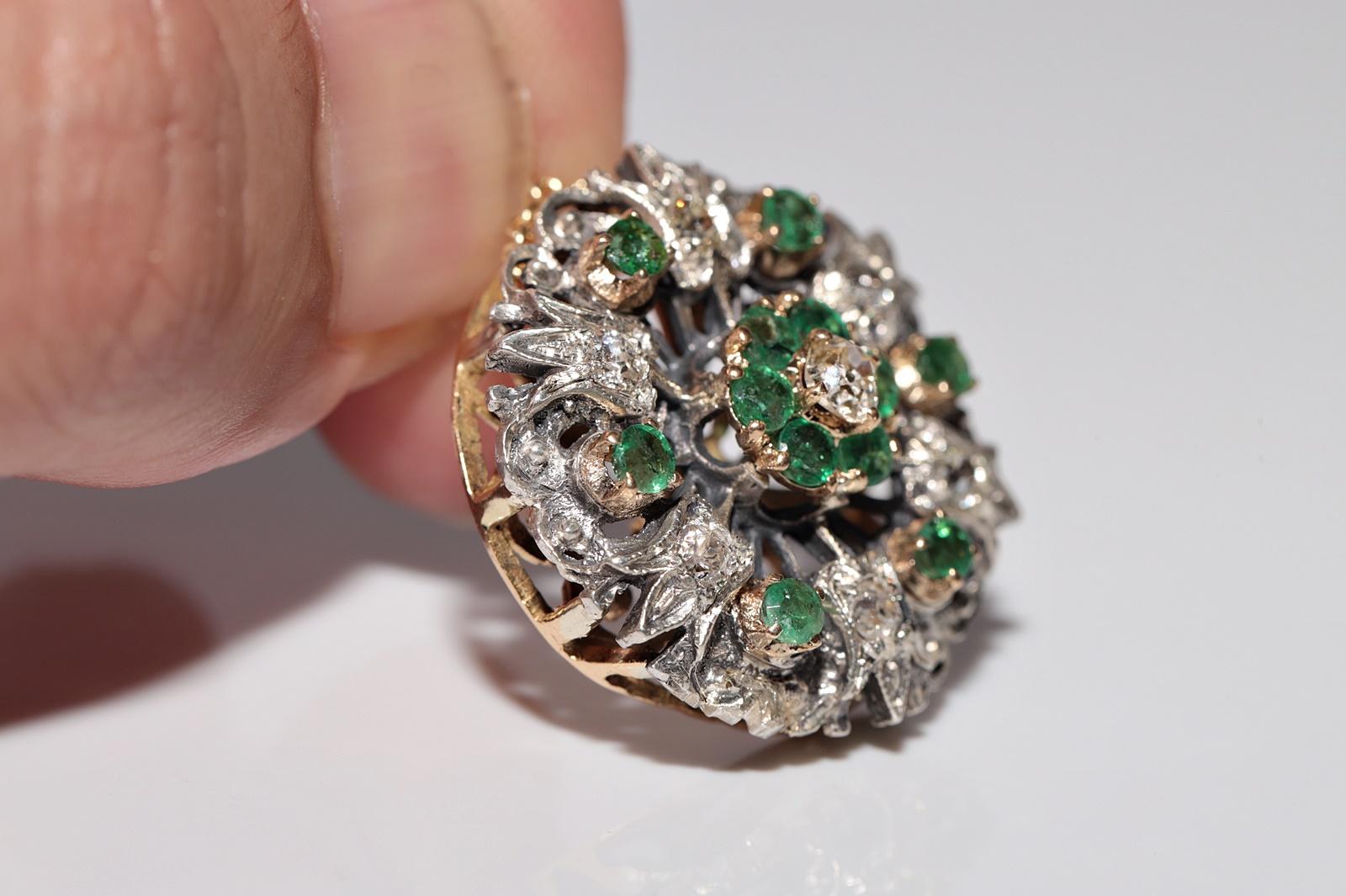 Women's Antique Circa 1900s 18k Gold Top Silver Natural Diamond And Emerald Necklace For Sale