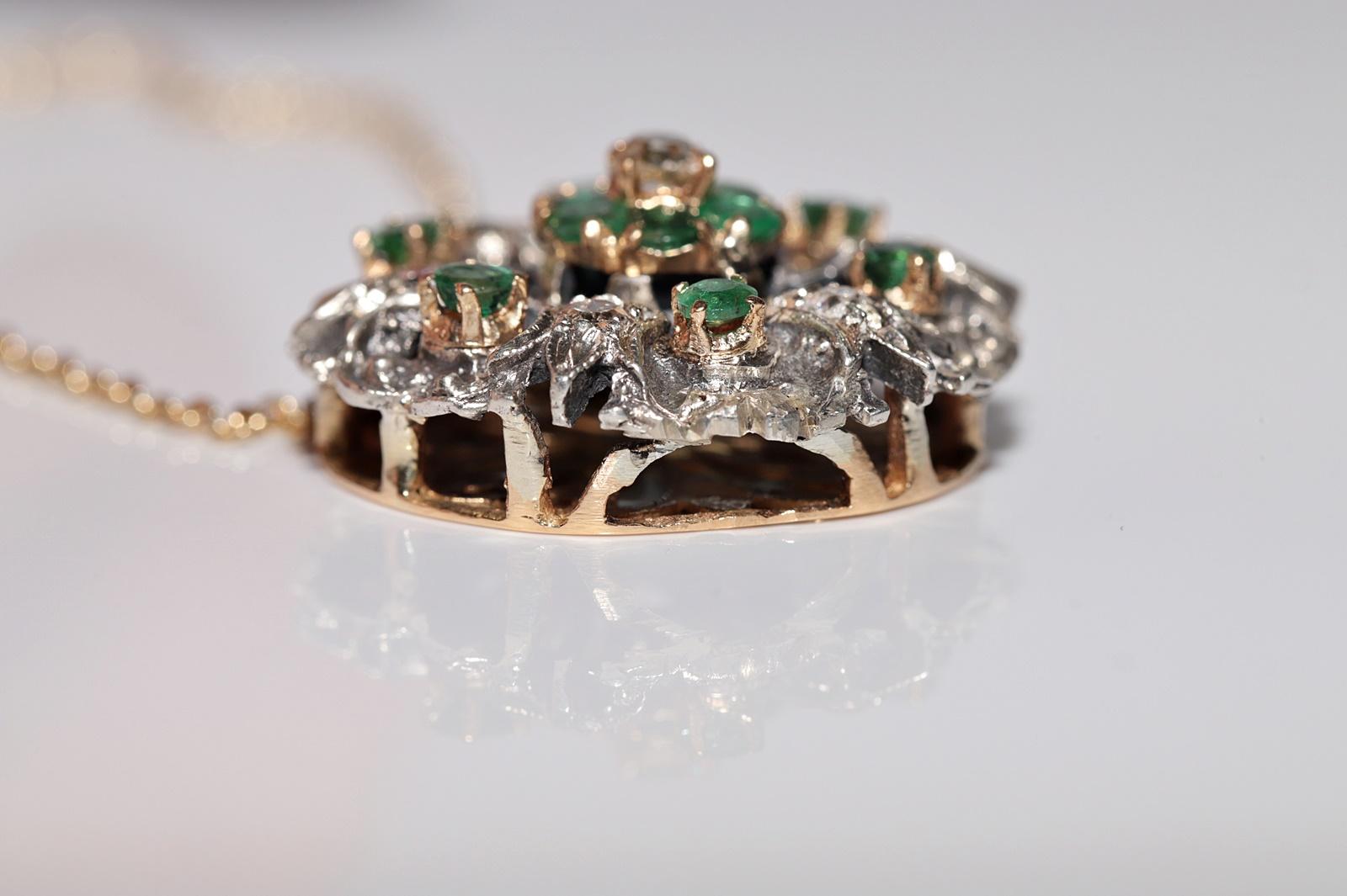 Collana con diamanti naturali e smeraldi in oro 18k e argento, antica, del 1900 circa. in vendita 3