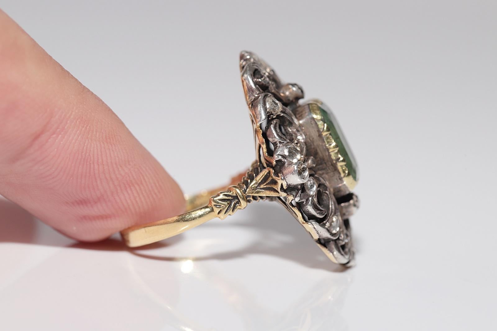 Antiker Ring aus 18 Karat Gold mit natürlichem Diamant und Smaragd auf Silberplatte, um 1900 im Angebot 4