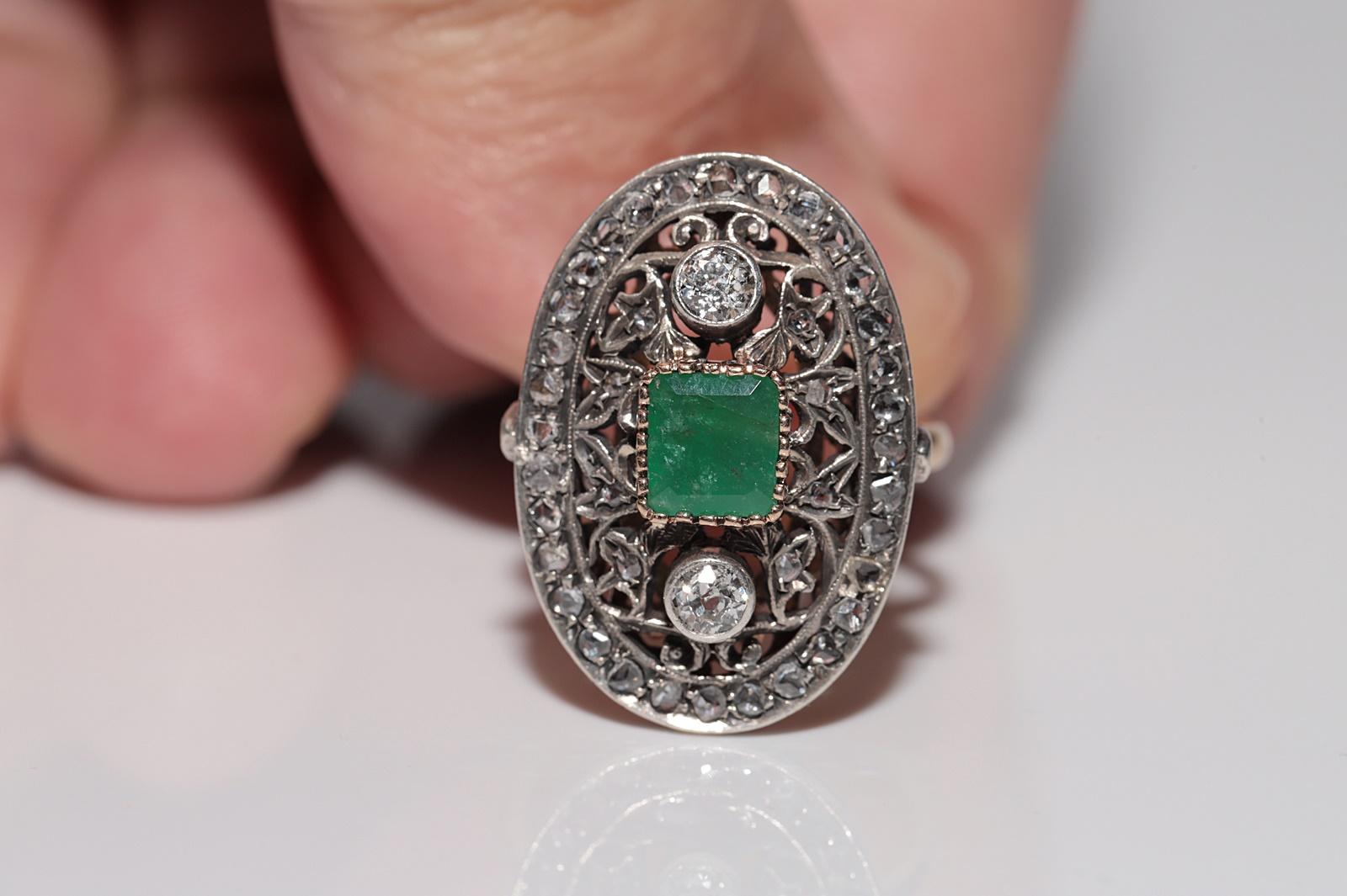 Taille rose Bague ancienne datant des années 1900, or 18 carats, argent, diamant naturel et émeraude en vente