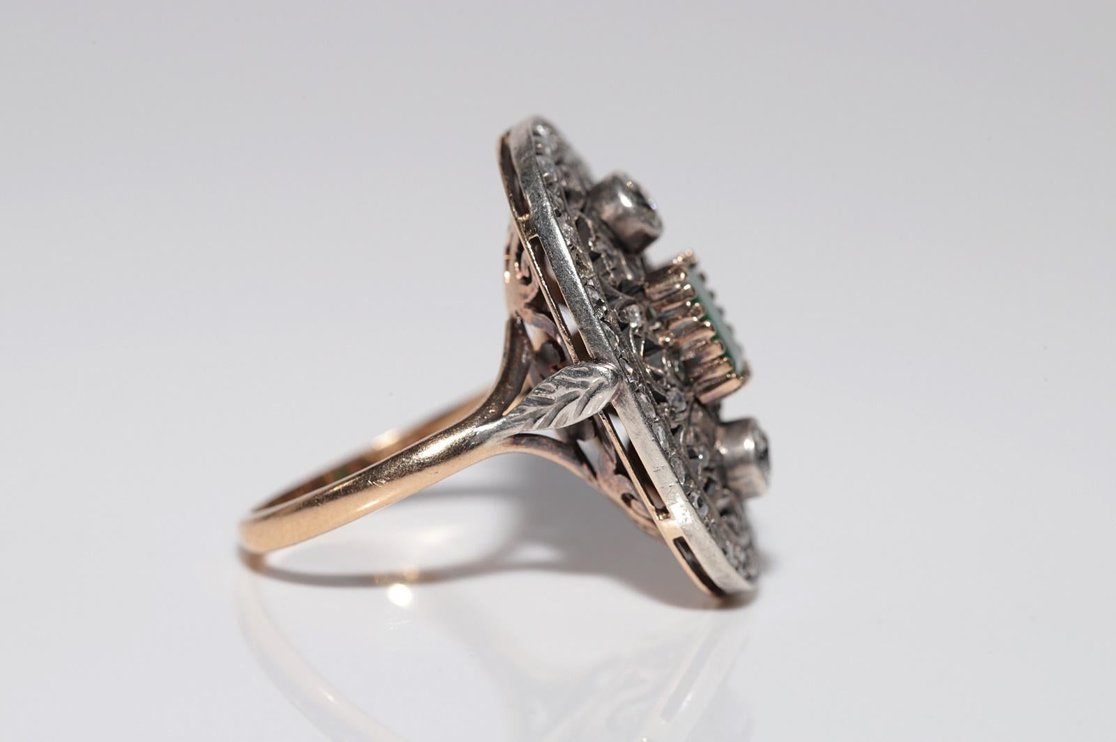 Bague ancienne datant des années 1900, or 18 carats, argent, diamant naturel et émeraude Pour femmes en vente