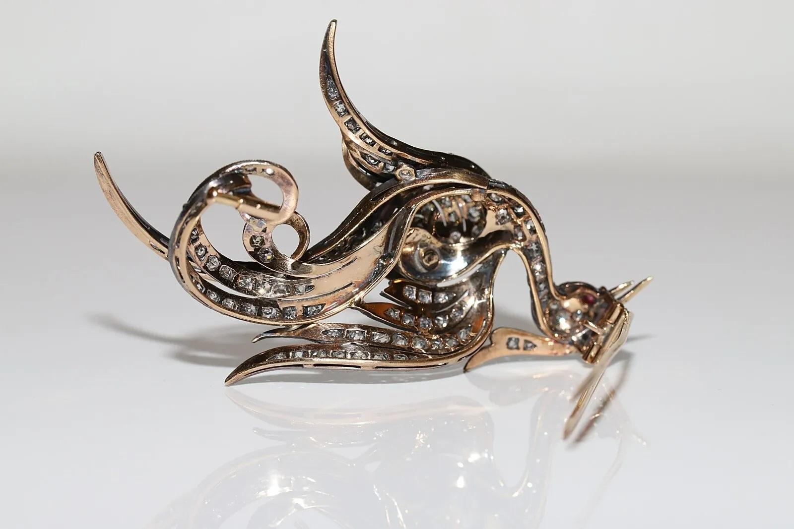 Antique Circa 1900s 18k Gold Top Silver Natural Diamond And Ruby Bird Brooch For Sale 4