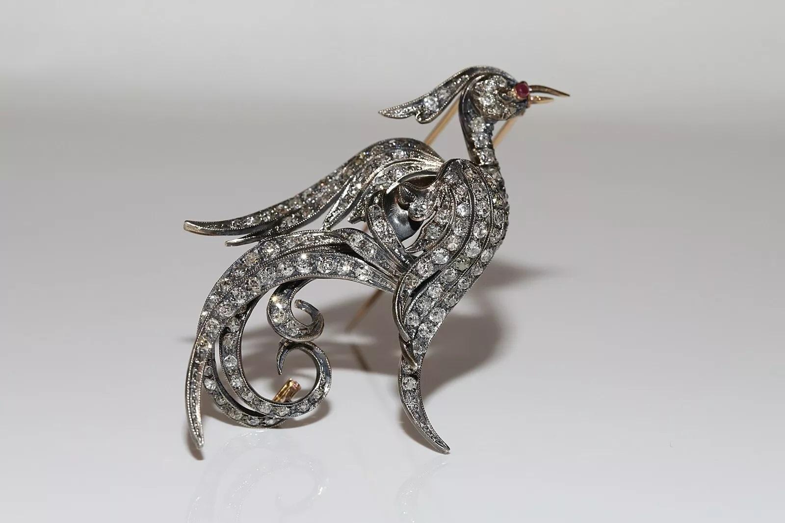 Antique Circa 1900s 18k Gold Top Silver Natural Diamond And Ruby Bird Brooch For Sale 8