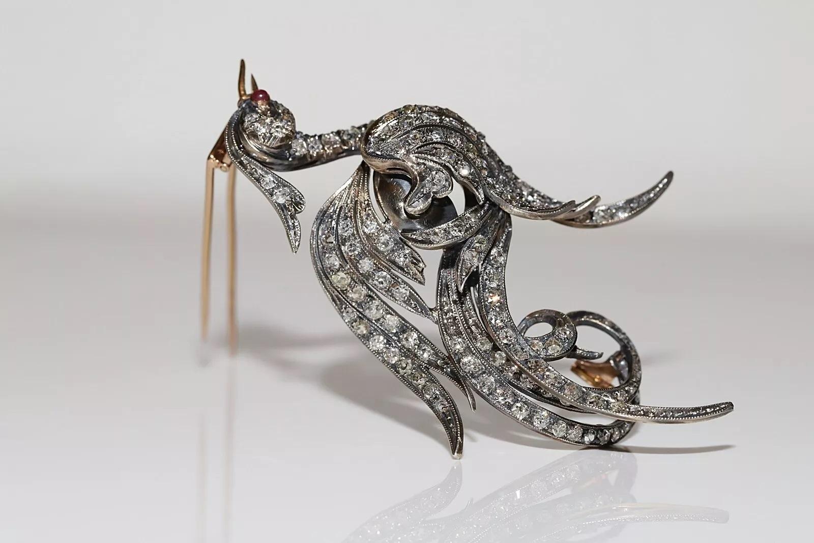 Broche oiseau ancienne datant des années 1900, or 18 carats, argent, diamants naturels et rubis Pour femmes en vente