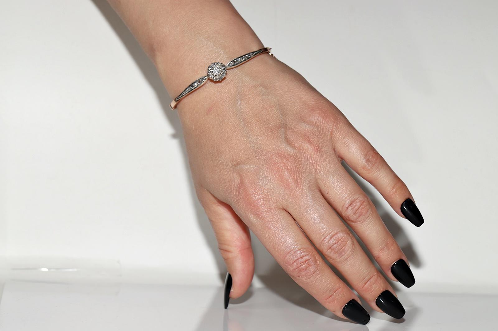 Antiguo brazalete de oro de 18 quilates con diamantes naturales en la parte superior de plata de la década de 1900 en venta 13