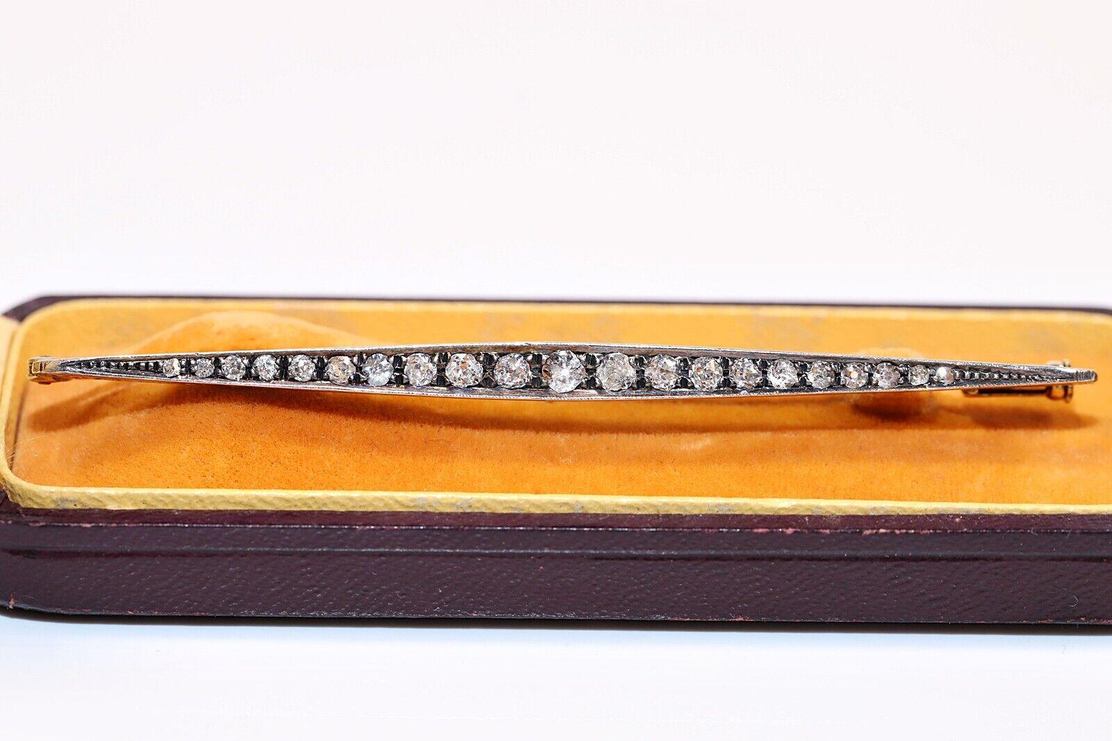 Antique Circa 1900s 18k Gold Top Silver Natural Diamond Decorated Brooch For Sale 6