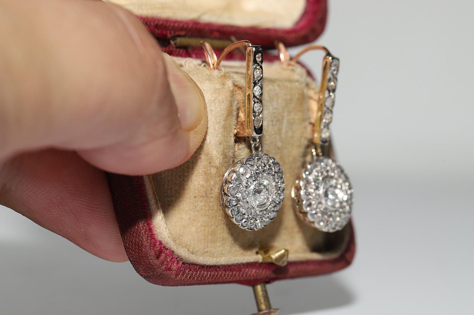Victorien Antique Circa 1900s 18k Gold Top Silver Natural Diamond Decorated Earring  en vente