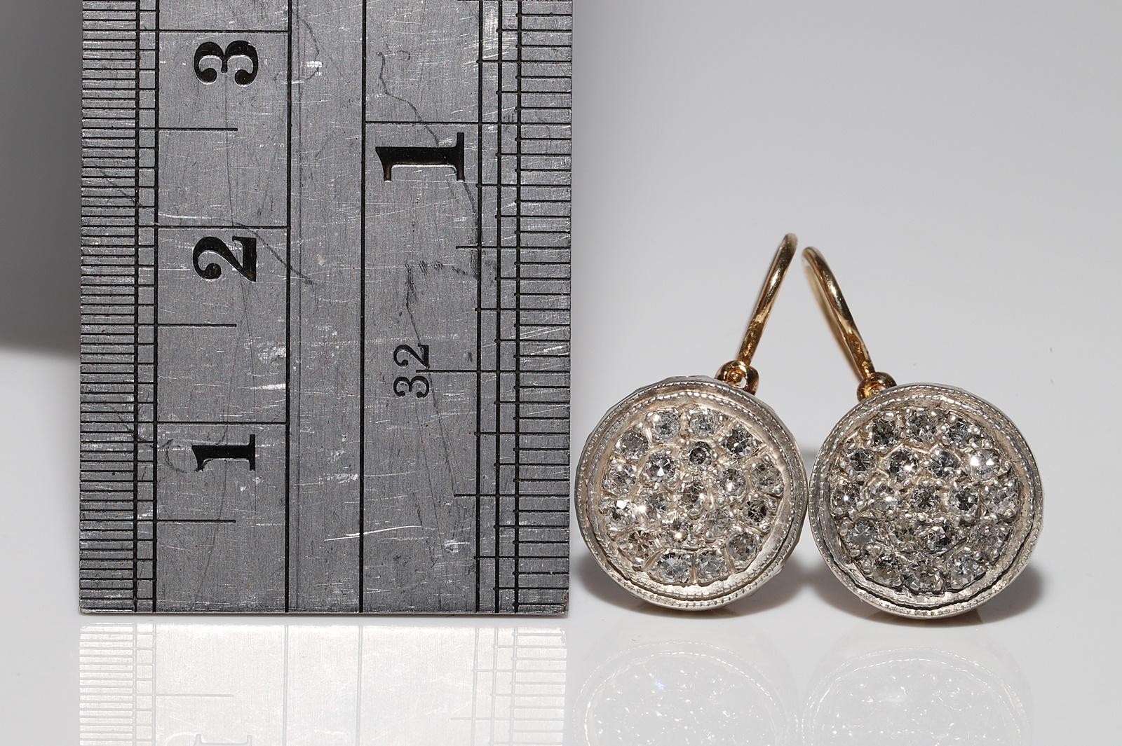 Donna Antico orecchino decorato con diamanti naturali in oro 18k del 1900 A. Silver in vendita