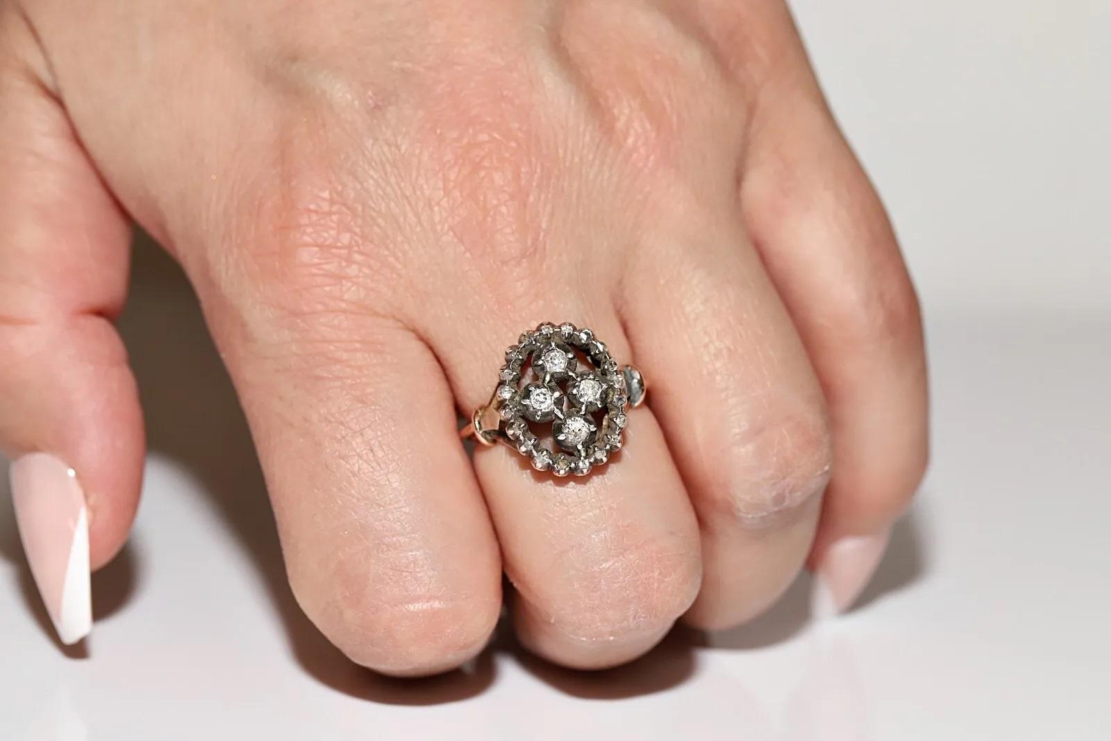 Antiker um 1900er Jahre 18k Gold Top Silber Natürlicher Diamant Dekorierter Ring (Alteuropäischer Brillantschliff) im Angebot