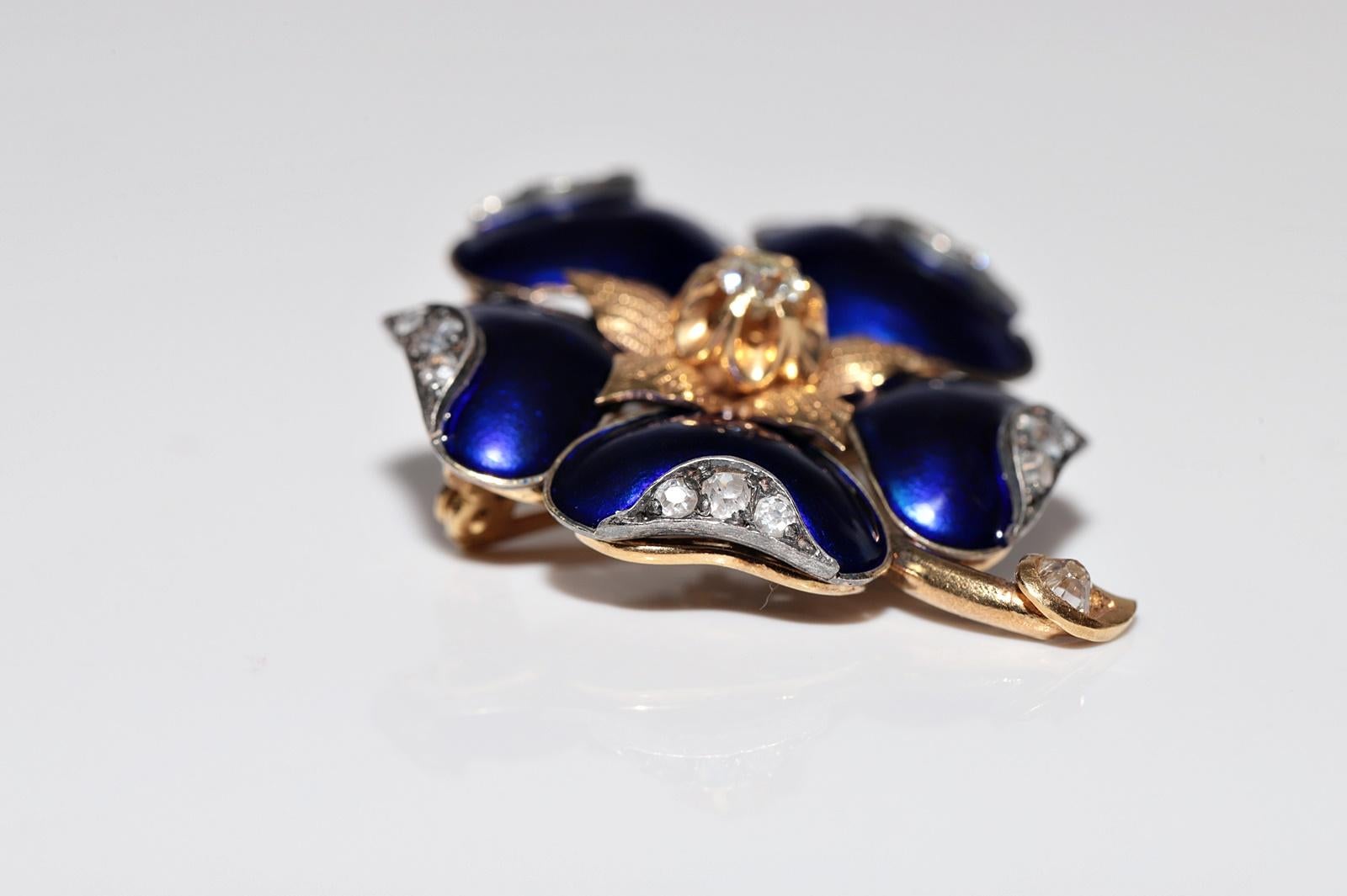 Antique Circa 1900s 18k Gold Top Silver Natural Diamond Enamel Clover Brooch For Sale 8