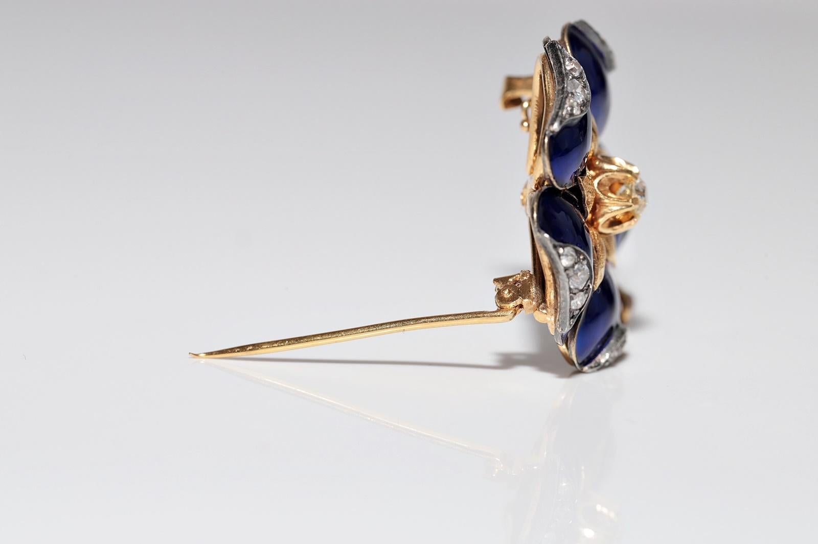 Antique Circa 1900s 18k Gold Top Silver Natural Diamond Enamel Clover Brooch For Sale 1