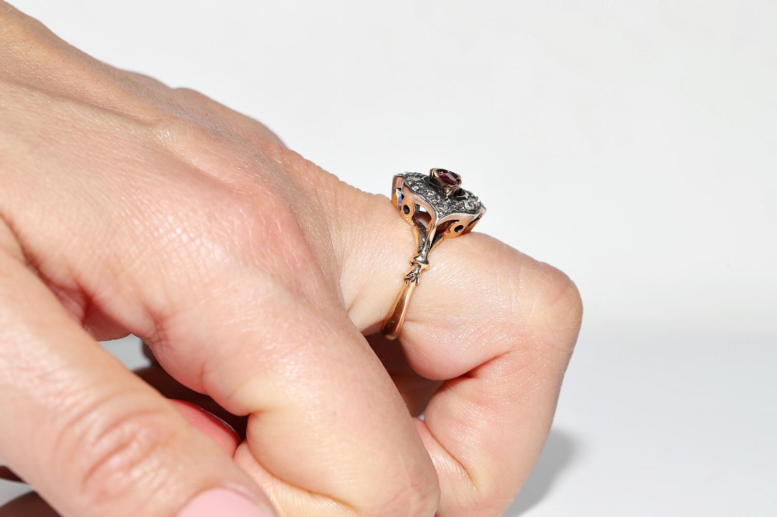 Antique Circa 1900s 18k Gold Top Silver Natural Rose Cut Diamond And Ruby Ring  For Sale 8