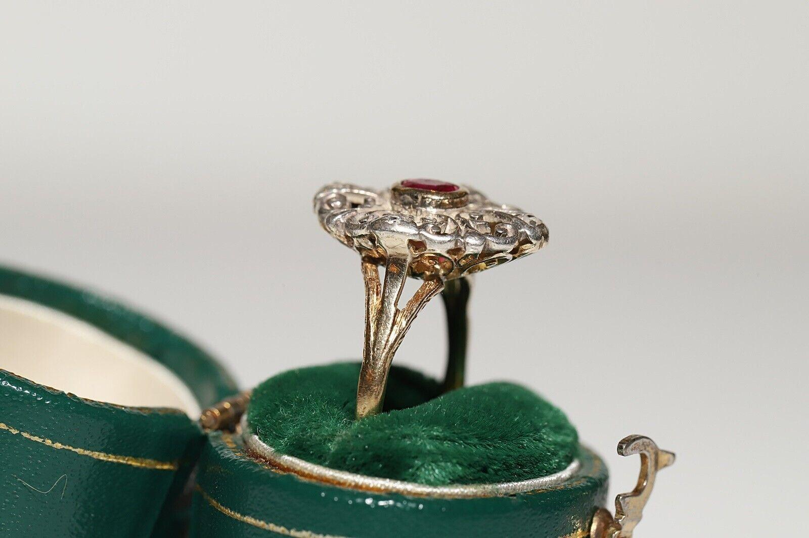 In very good condition.
Total weight is 4.8 gram.
Totally about 0.08 ct diamond.
The diamond has s1-s2 clarity and I-J-K color.
Totally 0.30 ct Ruby.
Ring size is US 7.
We can make any size.
Original victorian about 100 years old.
Box is not