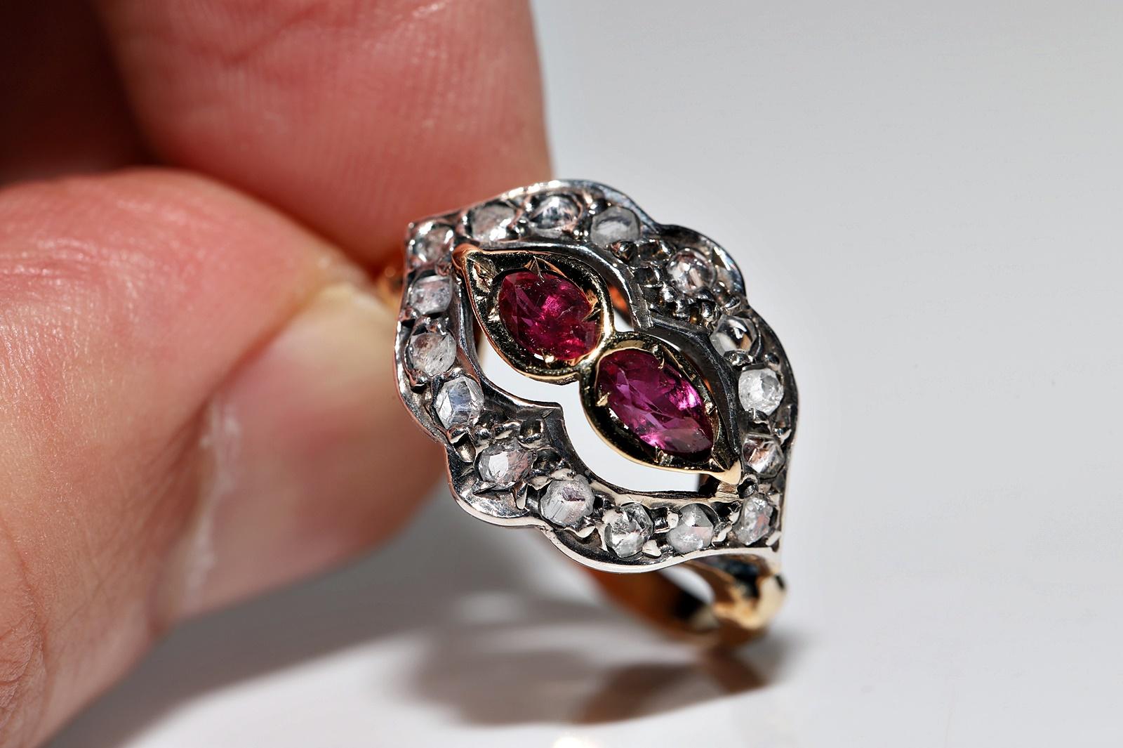 Antike CIRCA 1900s 18k Gold Top Silver Natural Rose Cut Diamant und Rubin Ring  im Angebot 3