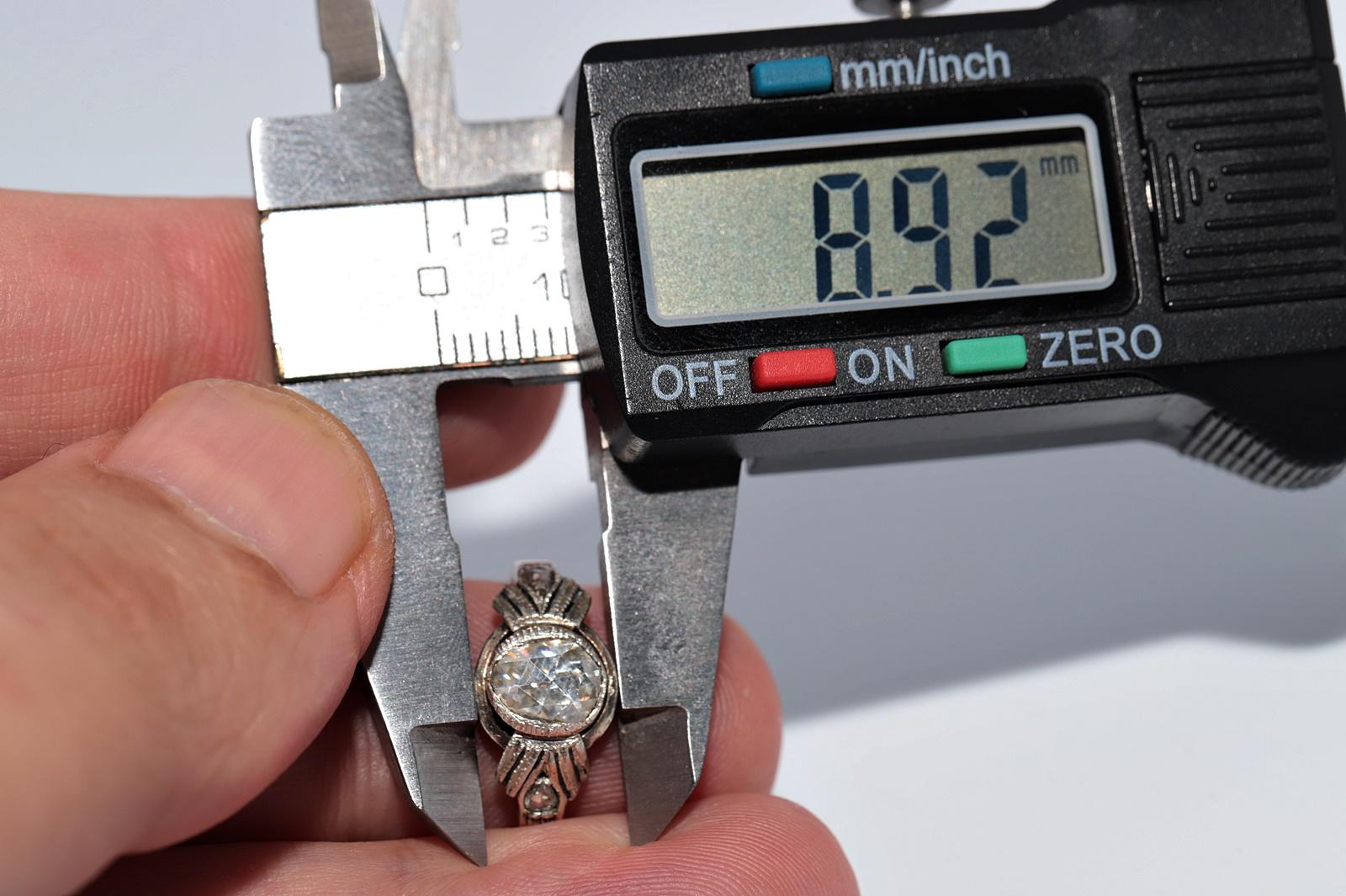 Antike CIRCA 1900s 18k Gold Top Silber natürliche Rose Cut Diamond Solitär Ring im Angebot 6