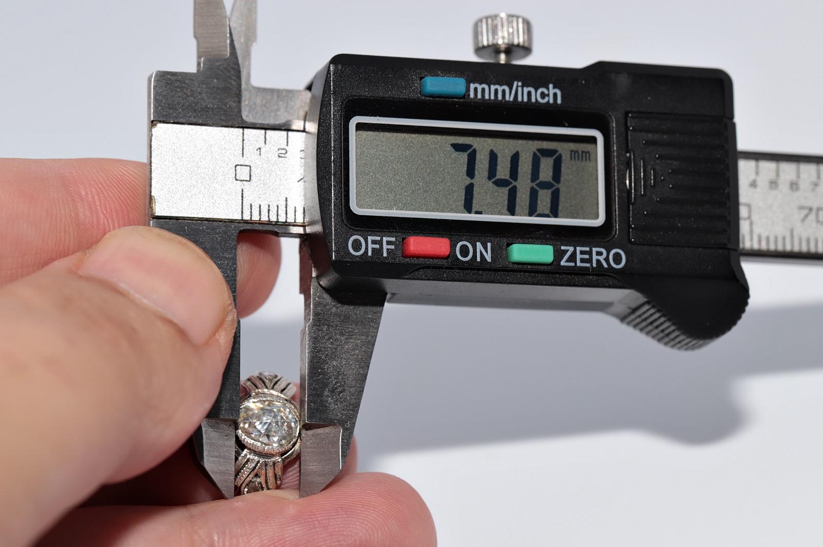 Antike CIRCA 1900s 18k Gold Top Silber natürliche Rose Cut Diamond Solitär Ring im Angebot 7