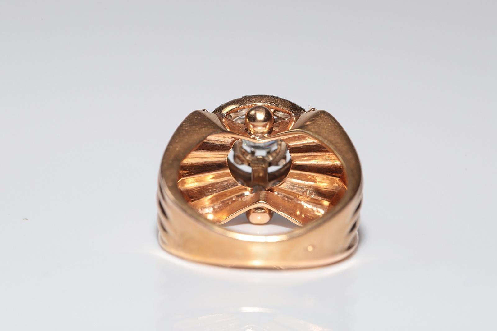 Antique Circa 1900s 18k Handcrafted  Gold Natural Diamond Decorated Ring For Sale 1