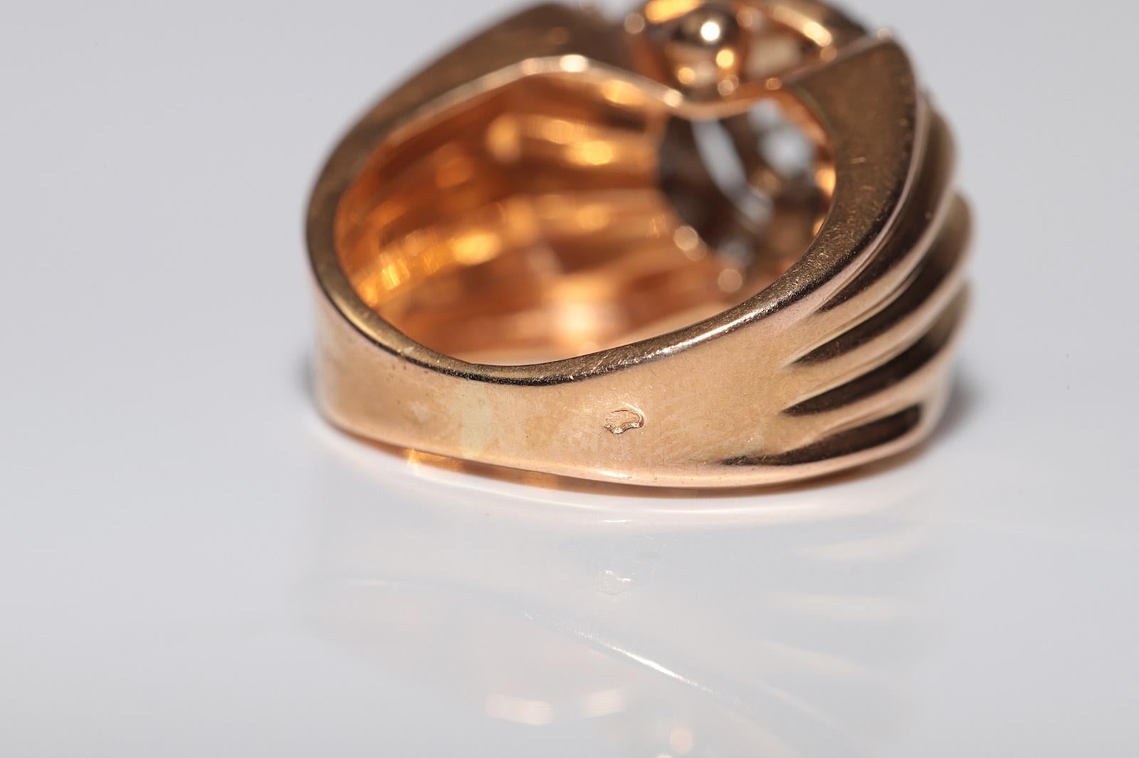 Antique Circa 1900s 18k Handcrafted  Gold Natural Diamond Decorated Ring For Sale 2