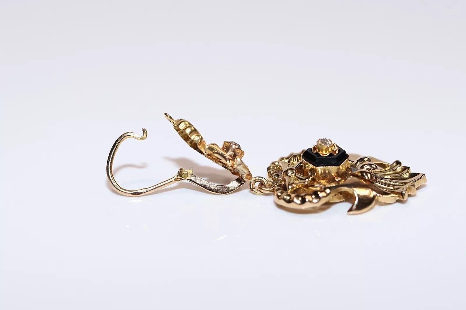Antiquités Circa 1900s Boucle d'oreille en or 19k ornée de diamants naturels taille ancienne et d'onyx en vente 4