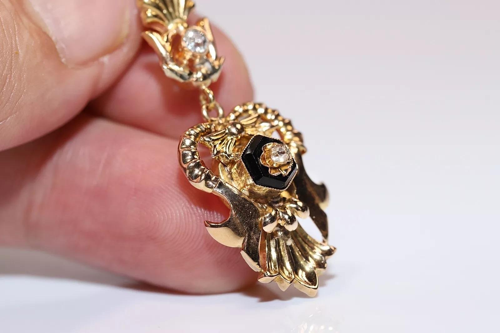 Antiquités Circa 1900s Boucle d'oreille en or 19k ornée de diamants naturels taille ancienne et d'onyx en vente 1