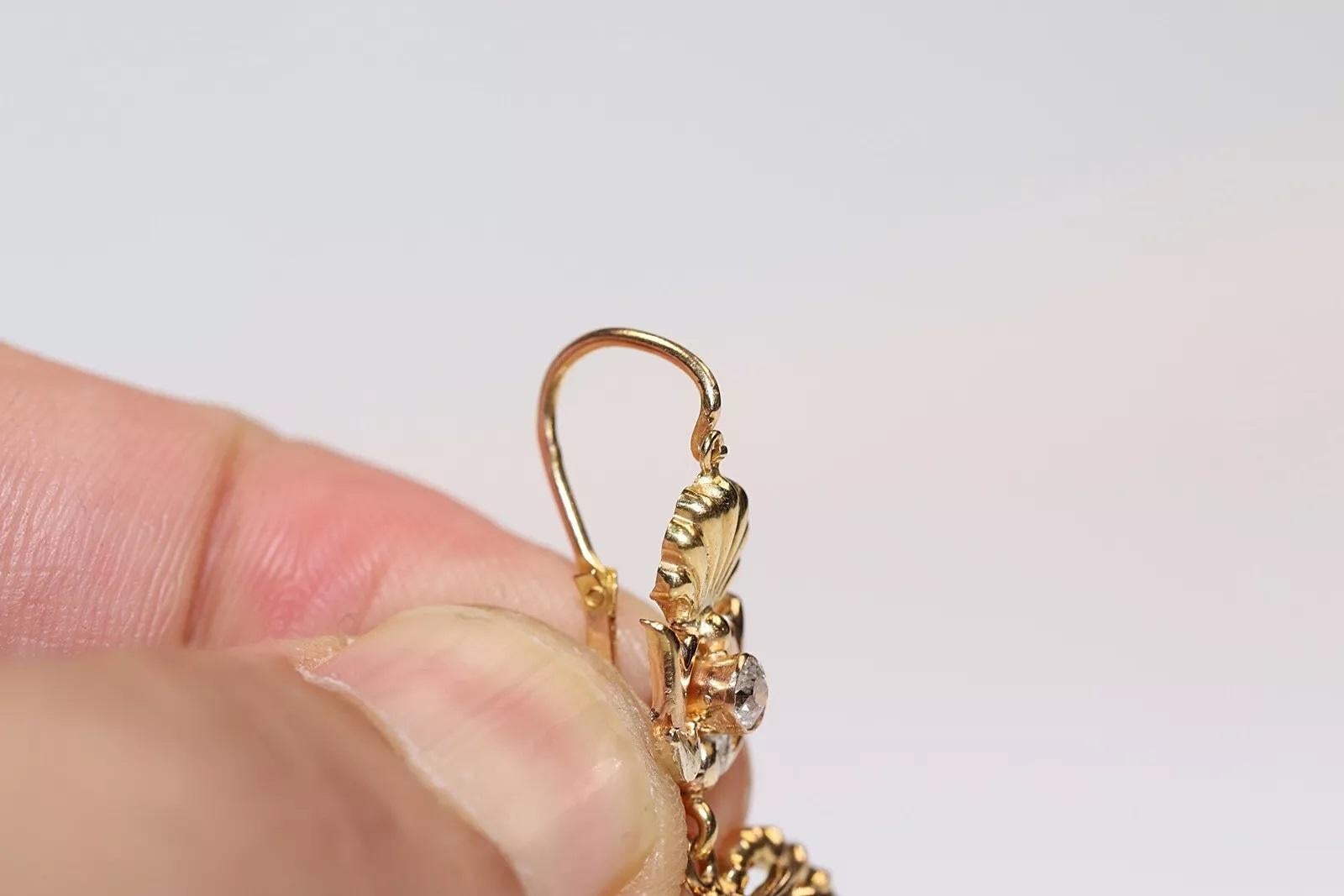 Antiquités Circa 1900s Boucle d'oreille en or 19k ornée de diamants naturels taille ancienne et d'onyx en vente 3
