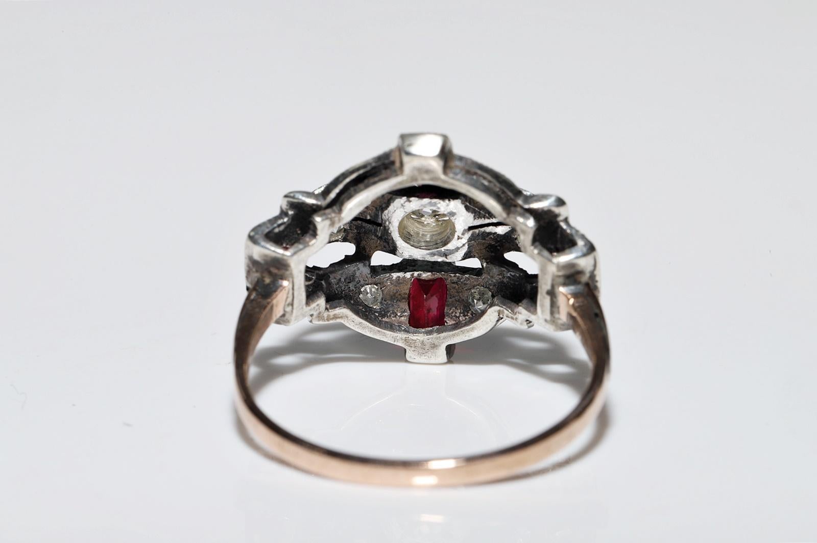 Anello antico del 1900 in oro 6k e argento con diamanti naturali e rubini in vendita 2
