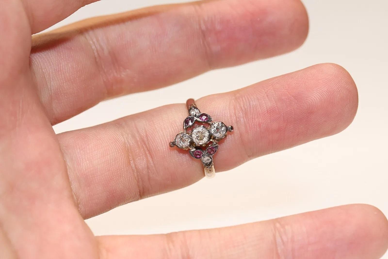 Bague ancienne en or 8k Circa 1900, diamant naturel taille ancienne et navette en rubis en vente 2