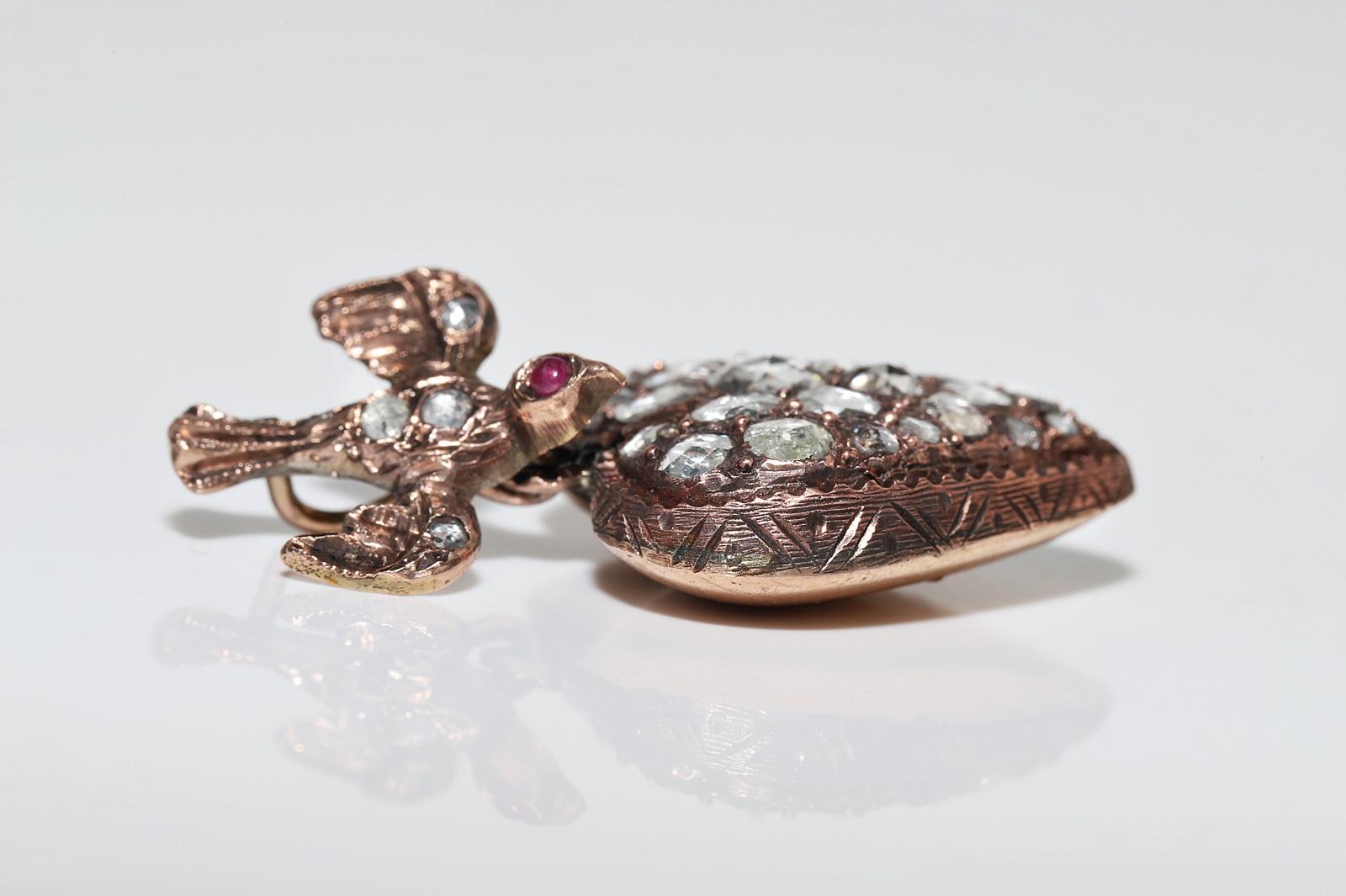 Antiguo Colgante de Corazón de Rubí y Diamante Natural Tallado Rosa en Oro de 8k Circa 1900 en venta 2