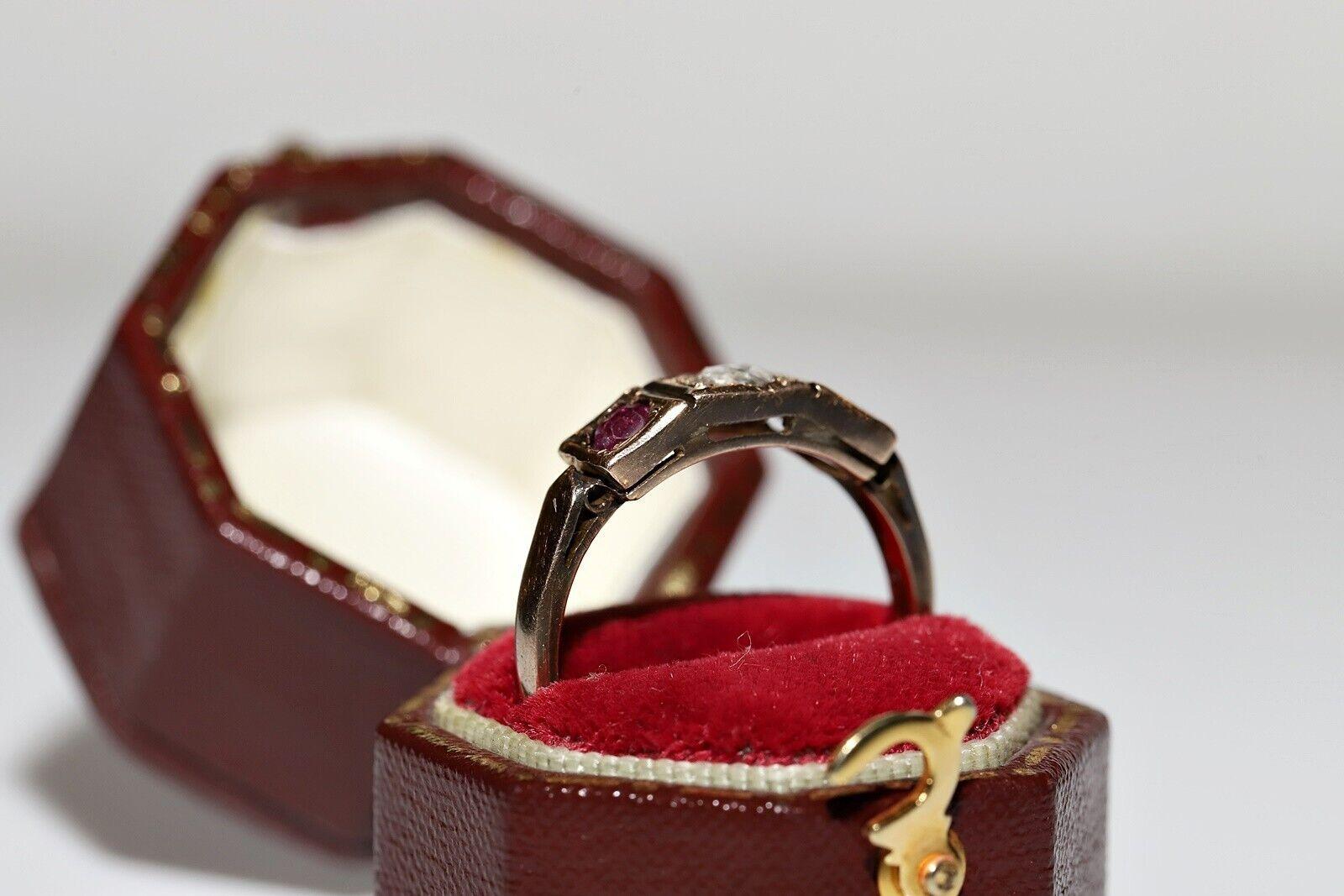 Antique Circa 1900s 8k Gold Natural Rose Cut Diamond  And Ruby There Stone Ring In Good Condition For Sale In Fatih/İstanbul, 34