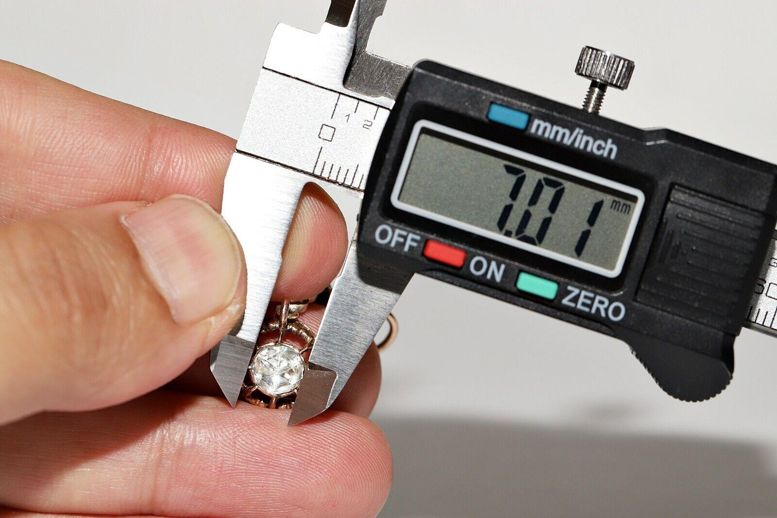 Antiguo Circa 1900s Oro 8k Diamante natural talla rosa decorado Pendiente de gota en venta 5