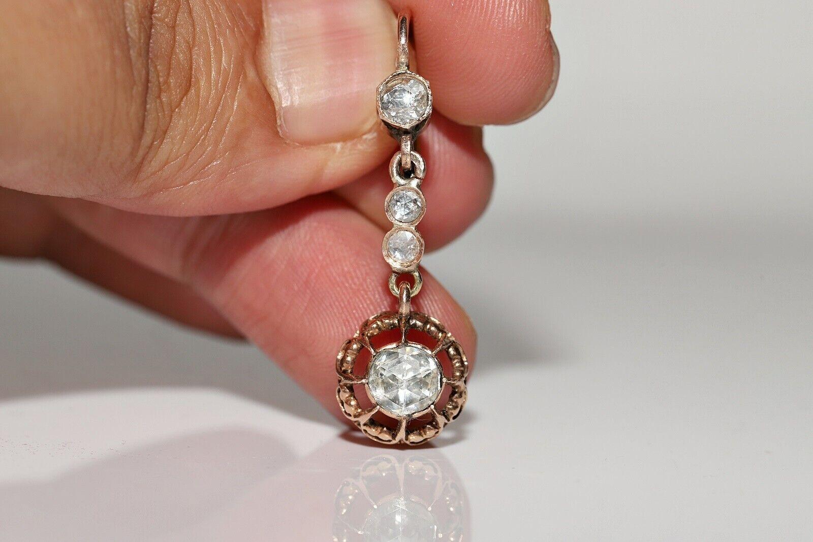 Taille rose Boucle d'oreille pendante en or 8k Circa 1900, décorée de diamants naturels taillés en rose en vente