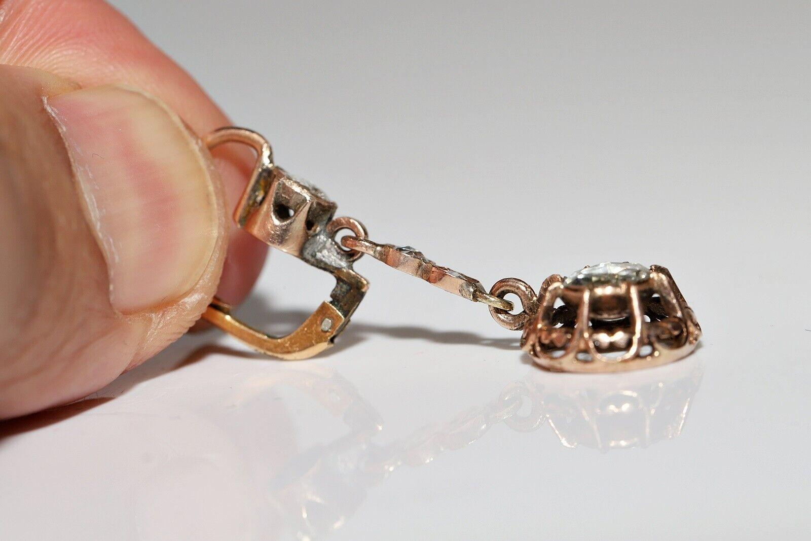 Boucle d'oreille pendante en or 8k Circa 1900, décorée de diamants naturels taillés en rose en vente 2