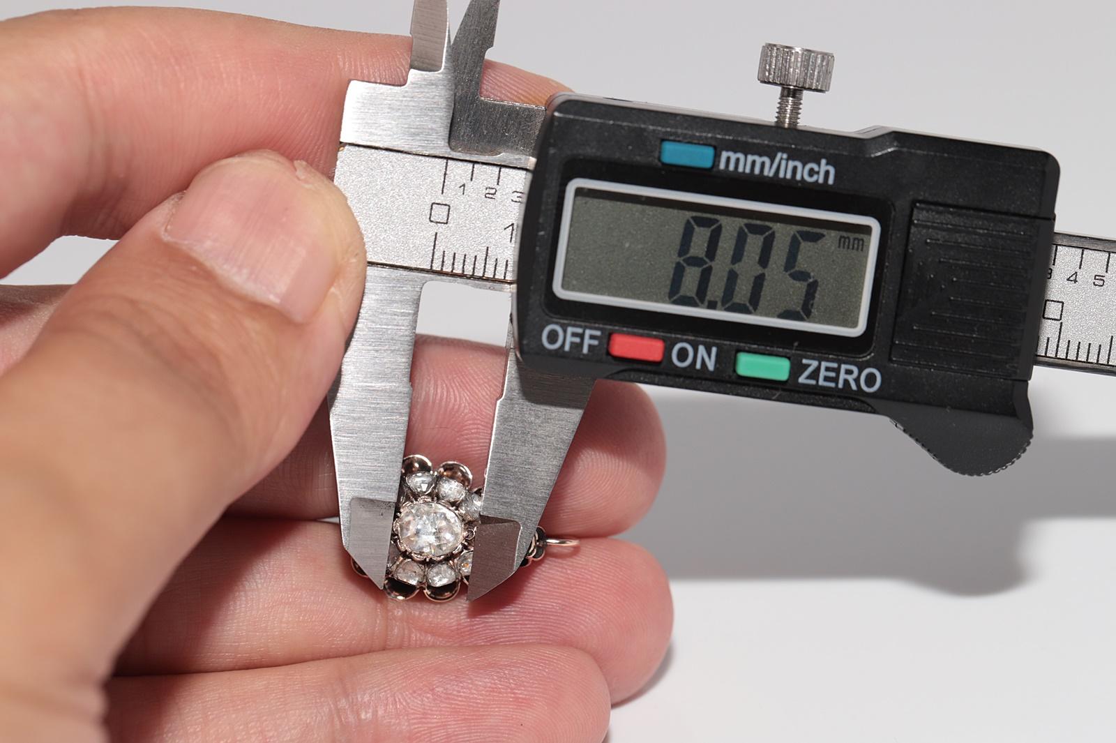 Antiker Ohrring, um 1900er Jahre, 8k Gold, natürlicher Diamant im Rosenschliff, dekoriert im Angebot 11