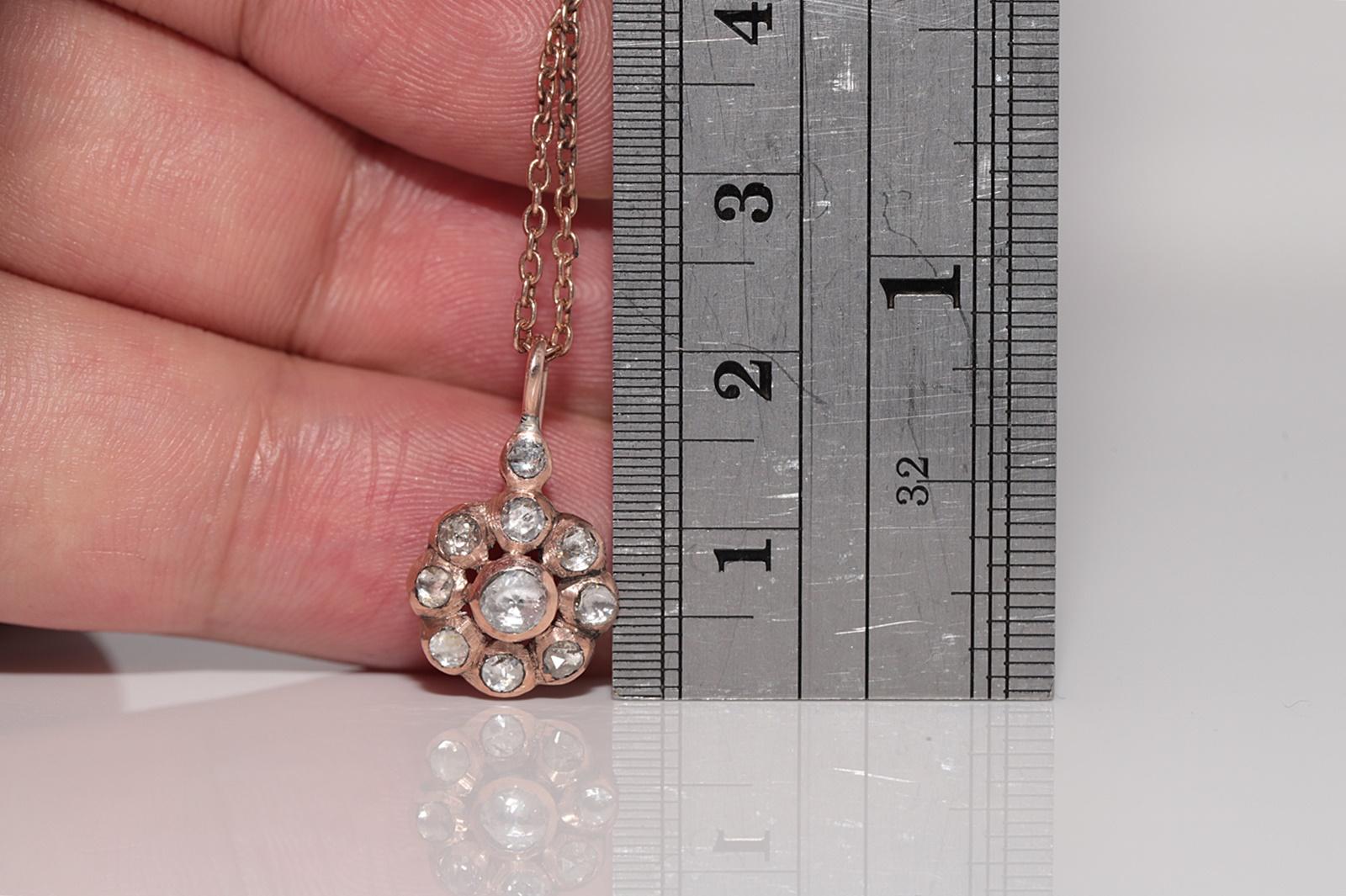 Collier pendentif ancien des années 1900 en or 8 carats décoré de diamants naturels taille rose en vente 9