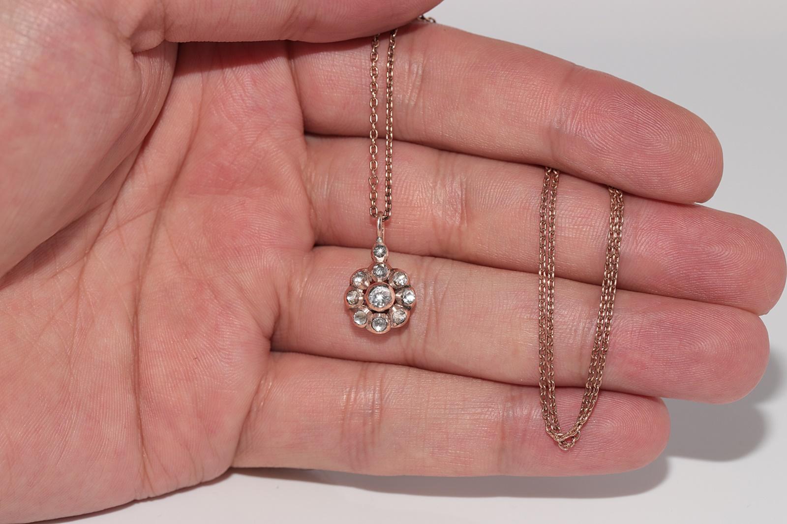 Collier pendentif ancien des années 1900 en or 8 carats décoré de diamants naturels taille rose Pour femmes en vente