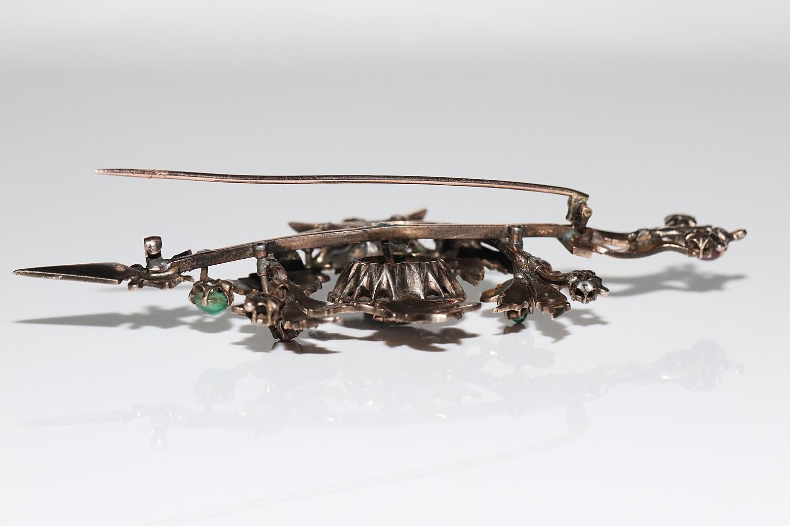 Antique Circa 1900s 8k Gold Natural Rose Cut Diamond Emerald Ruby Brooch For Sale 6