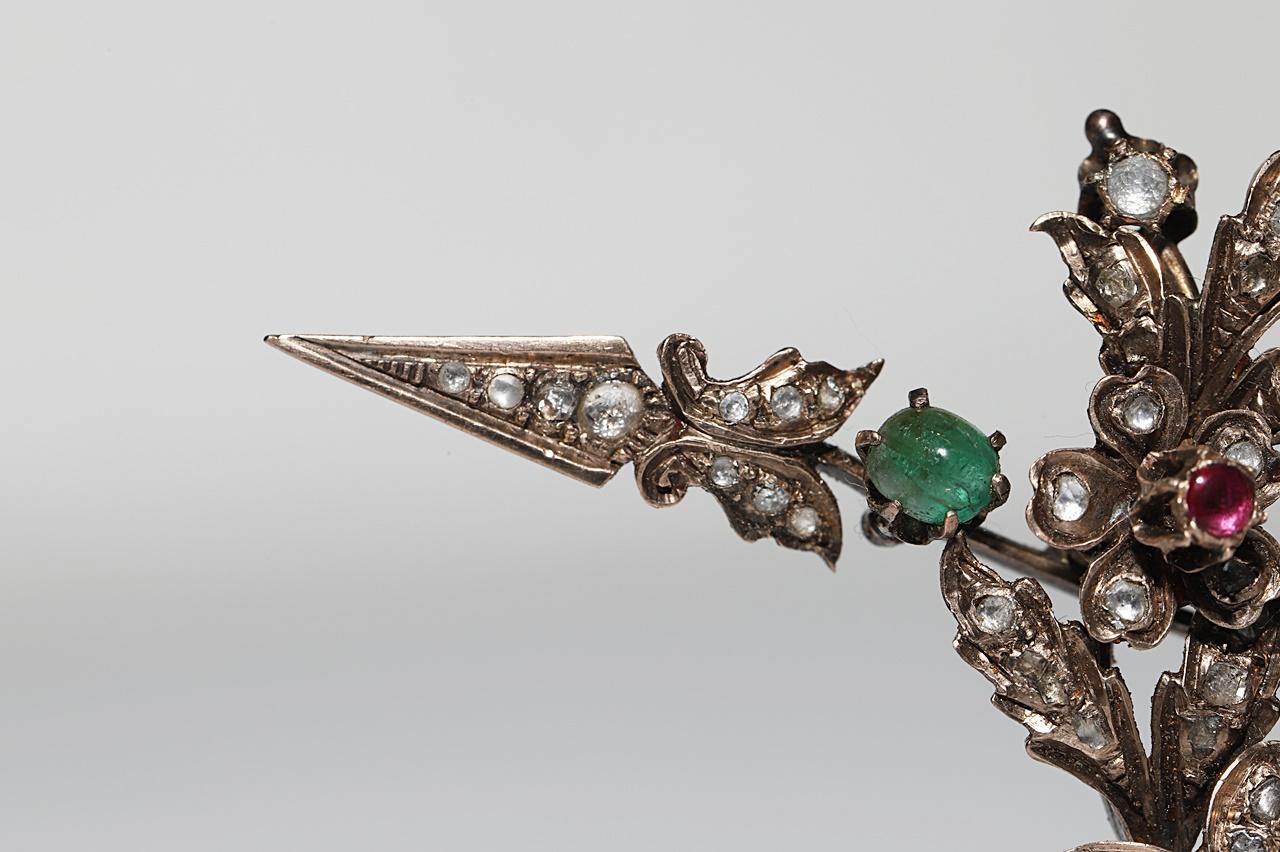 Antique Circa 1900s 8k Gold Natural Rose Cut Diamond Emerald Ruby Brooch For Sale 3