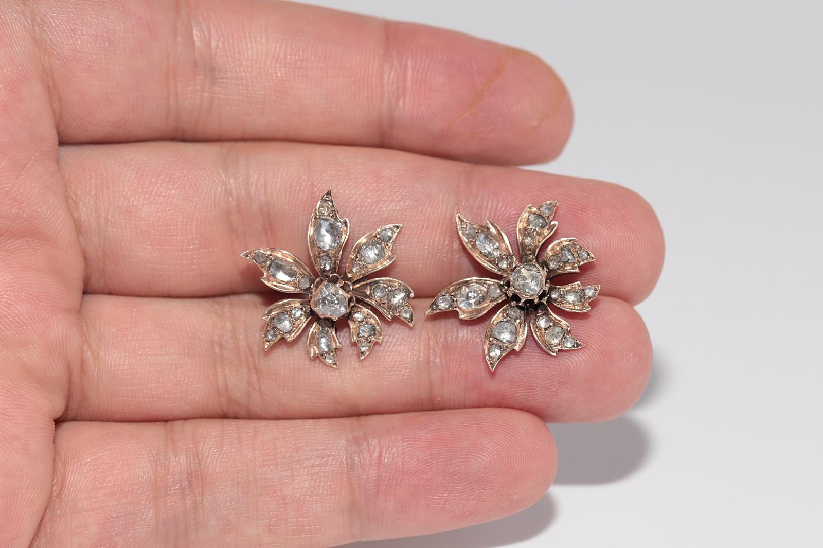 De las mujeres Antiguo pendiente de oro de 8 quilates con diamante natural talla rosa y diseño de hoja de 1900 en venta