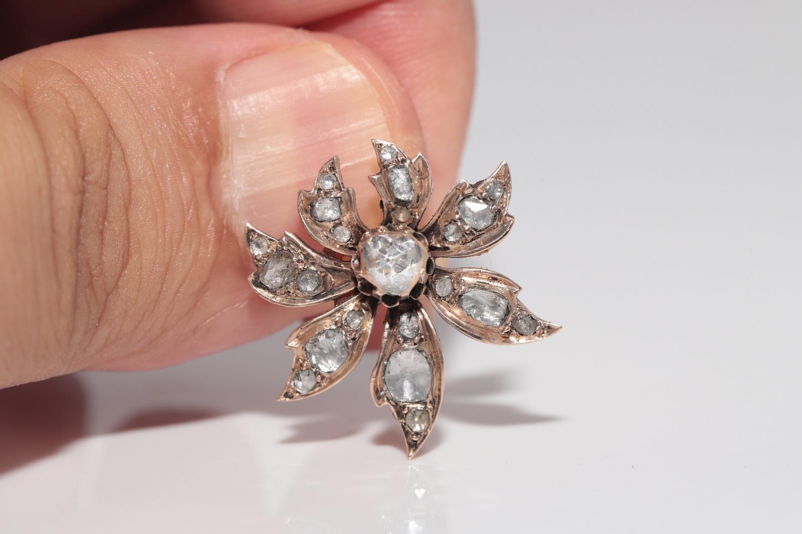 Antiguo pendiente de oro de 8 quilates con diamante natural talla rosa y diseño de hoja de 1900 en venta 2