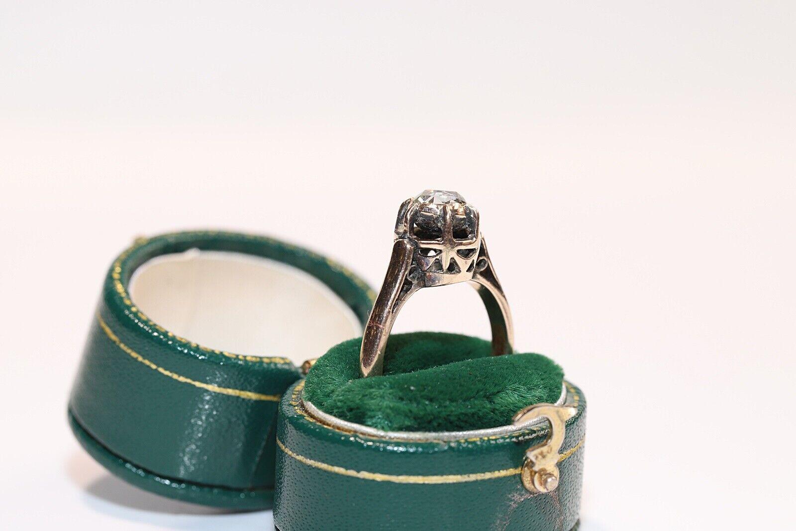 En très bon état.
Le poids total est de 3.3 grammes.
La dimension du diamant est de 0.50 carat.
Le diamant est de couleur H et de pureté S1.
La taille de la bague est de 6,5
Nous pouvons fabriquer n'importe quelle taille.
Testé à l'acide pour