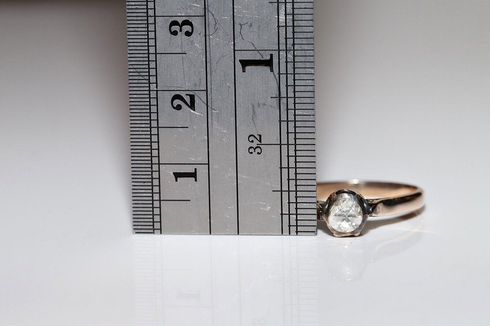Antiguo anillo solitario de diamantes naturales talla rosa de oro de 8 quilates de la década de 1900 en venta 3