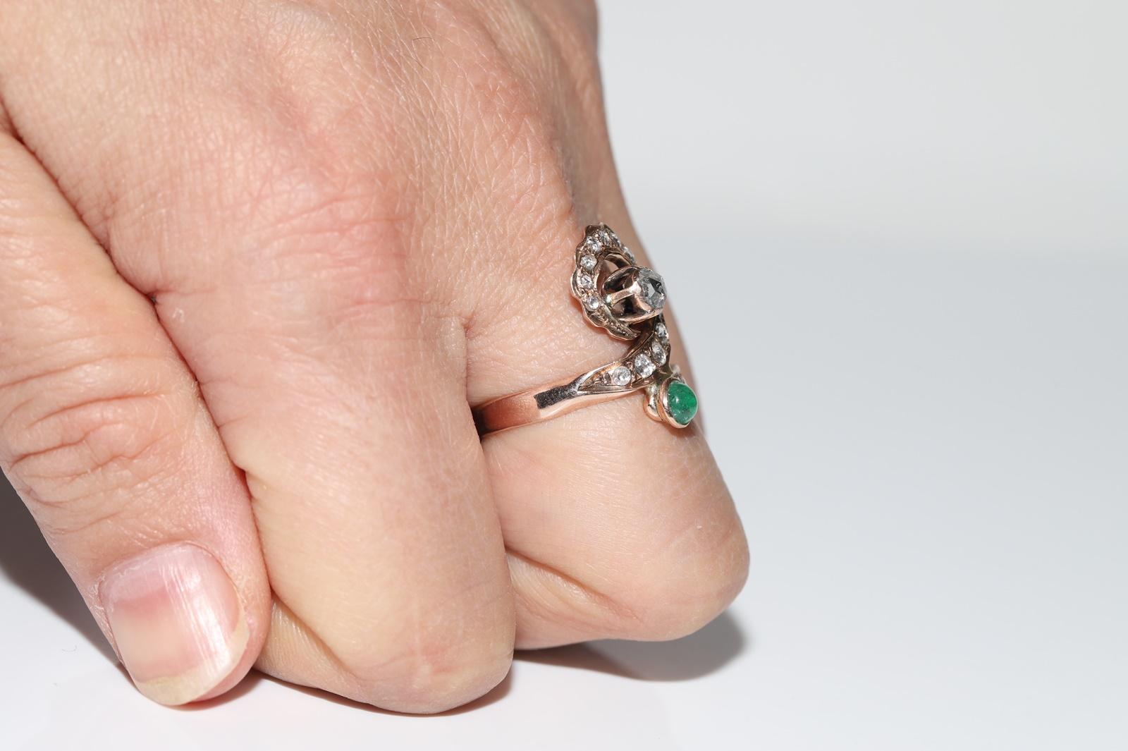 Antique Circa 1900s 8k Gold Ottoman Natural Rose Cut Diamond And Emerald Ring  For Sale 11