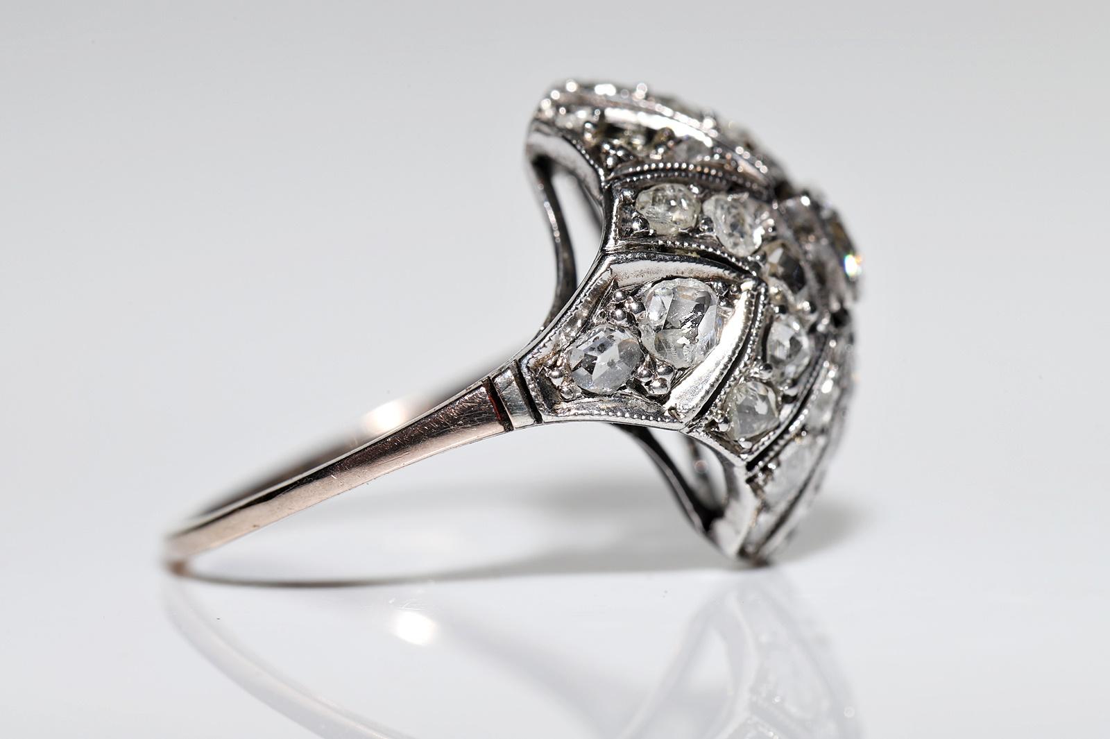 Bague ancienne datant des années 1900, or 8 carats, argent et diamants naturels décorés en vente 1