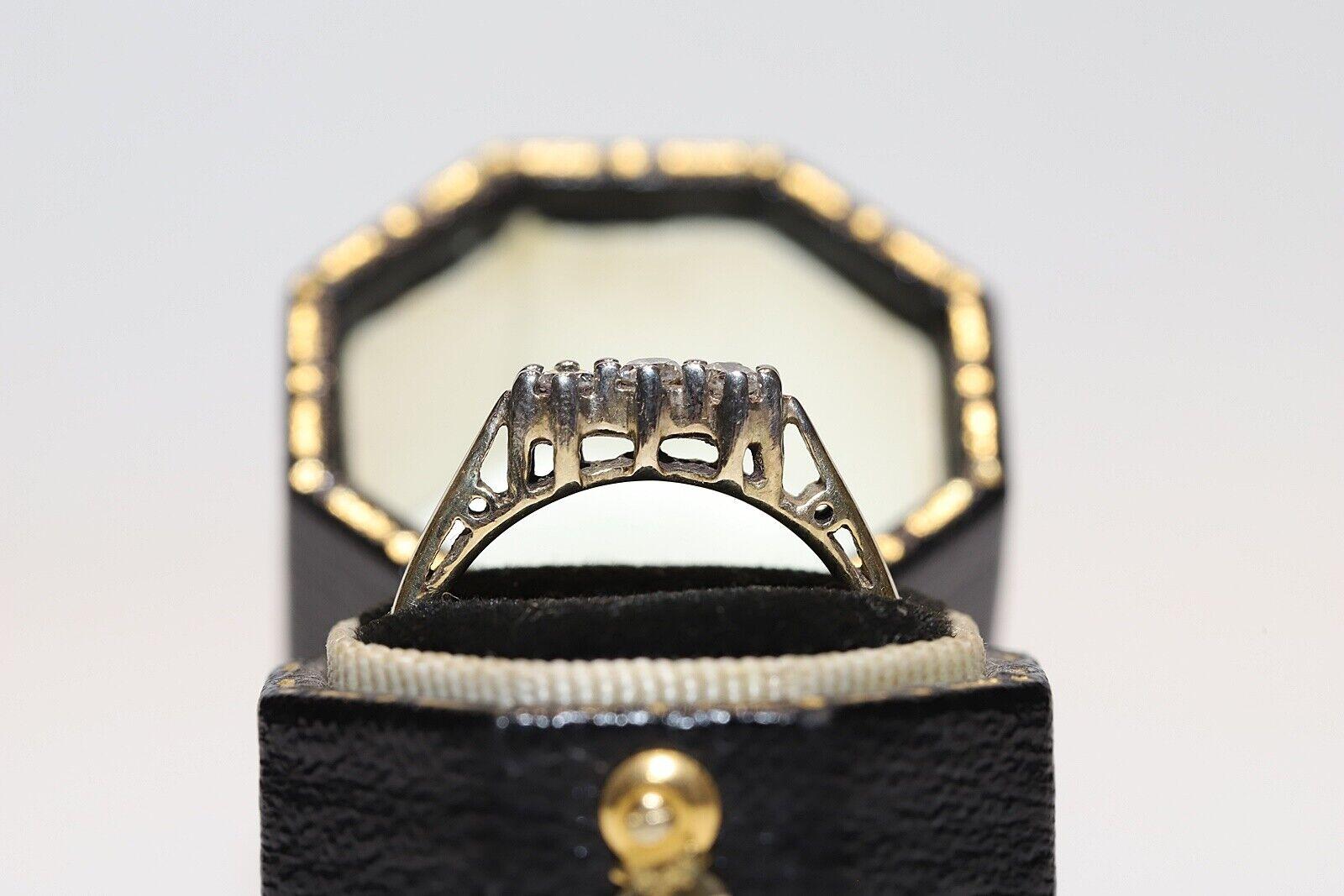 Antiker Ring mit drei Steinen aus 9 Karat Gold mit natürlichem Diamanten, um 1900er Jahre im Angebot 5