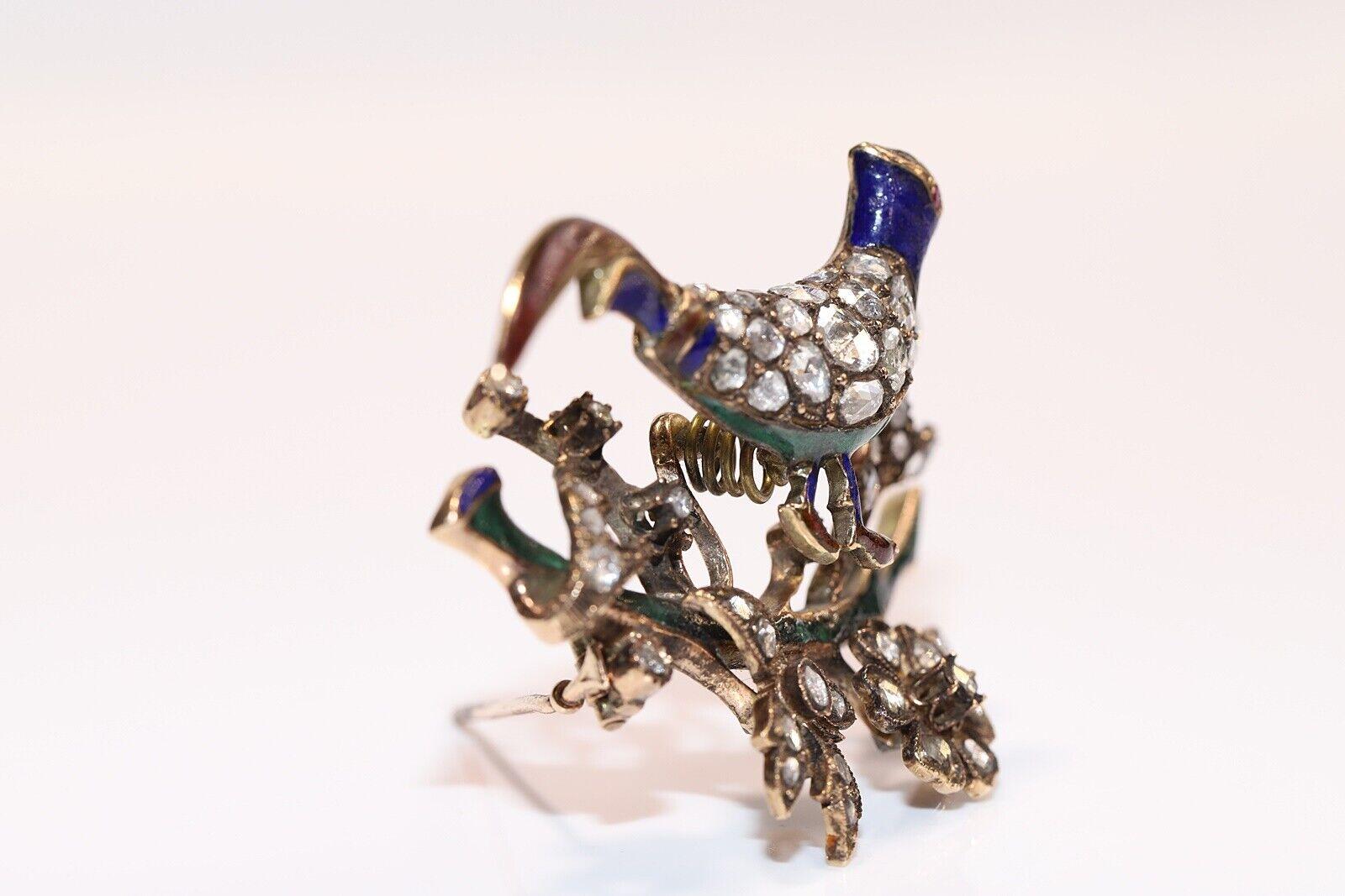 Broche ancienne des années 1900 en or 9 carats, diamants naturels taille rose et émail en vente 2