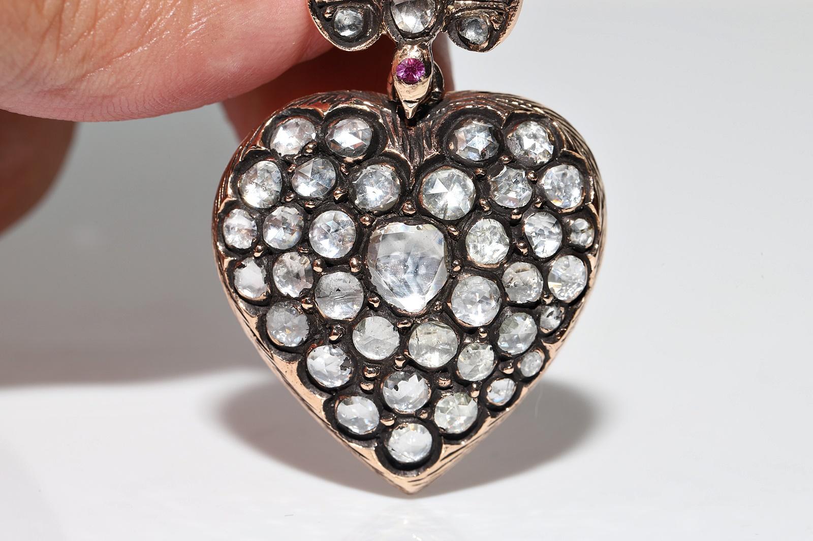 Victorien Pendentif cœur oiseau ancien des années 1900 en or 9 carats avec diamants naturels taille rose en vente
