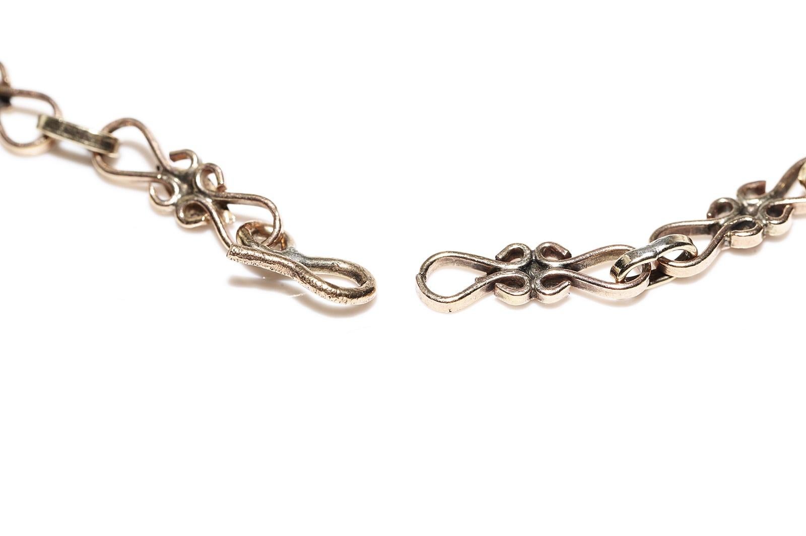 Collier pendentif ancien des années 1900 en or 9 carats décoré de diamants naturels taille rose en vente 9