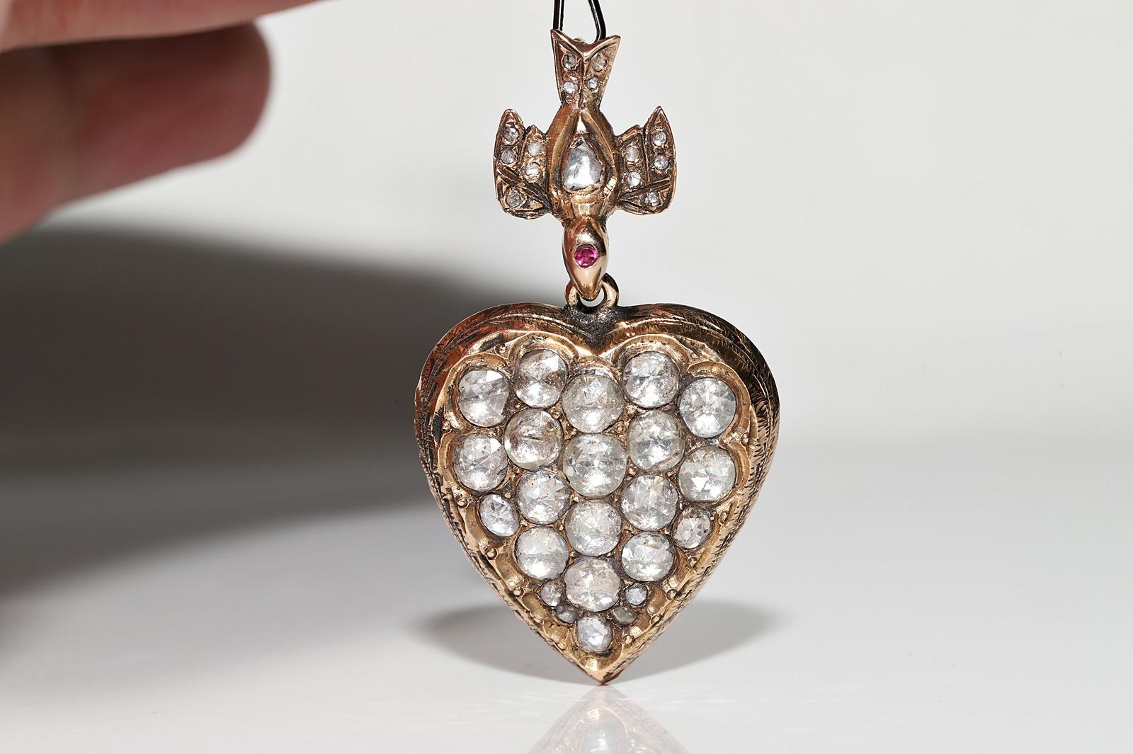 Pendentif ancien oiseau cœur en or 9 carats avec diamants naturels taille rose, datant des années 1900 en vente 9