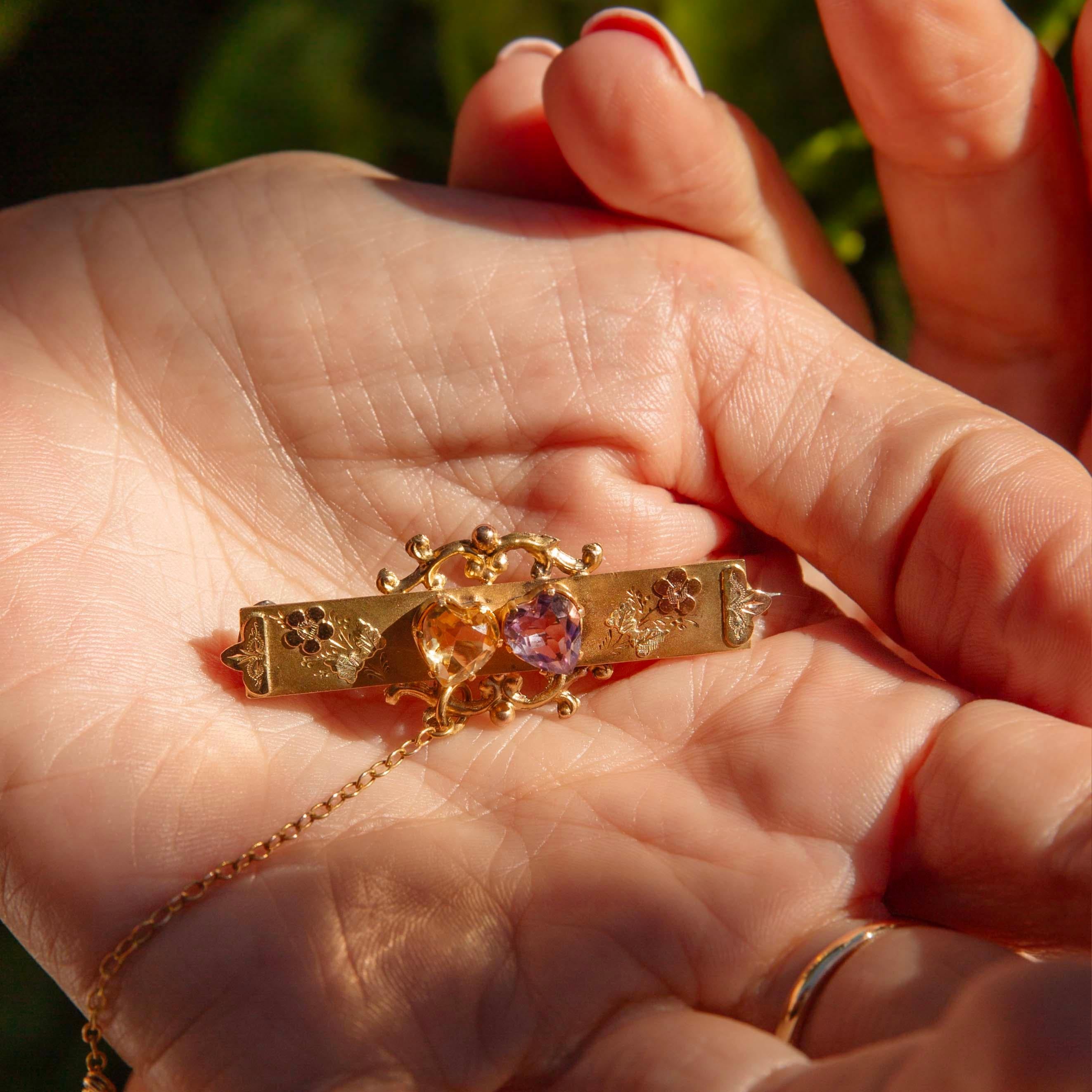 Taille cœur Antique Circa 1900s Amethyst & Citrine Nature Brooch 9 Carat Yellow Gold en vente