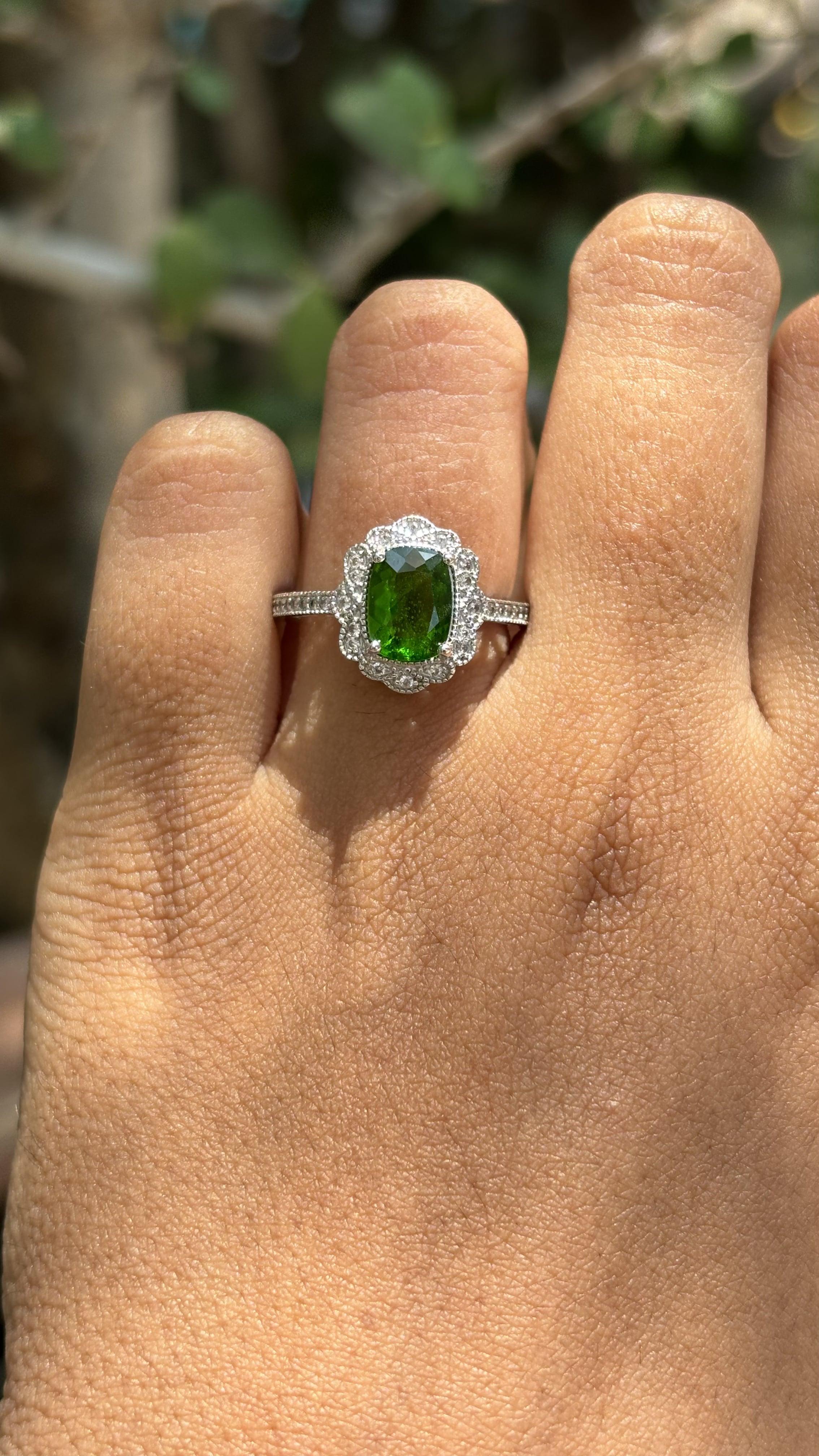 Antique circa 1900s Diopside & CZ Ring in Silver For Sale 1